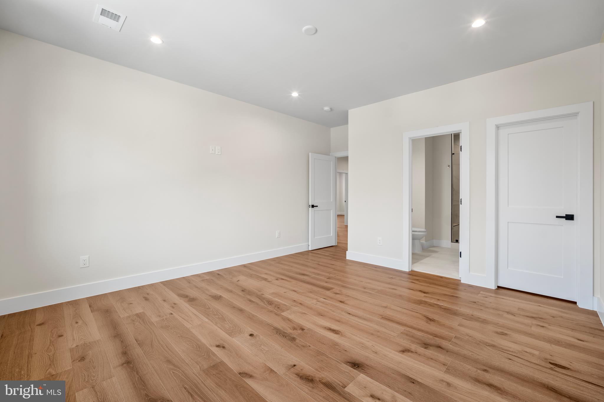 DANA HEIGHTS - Residential