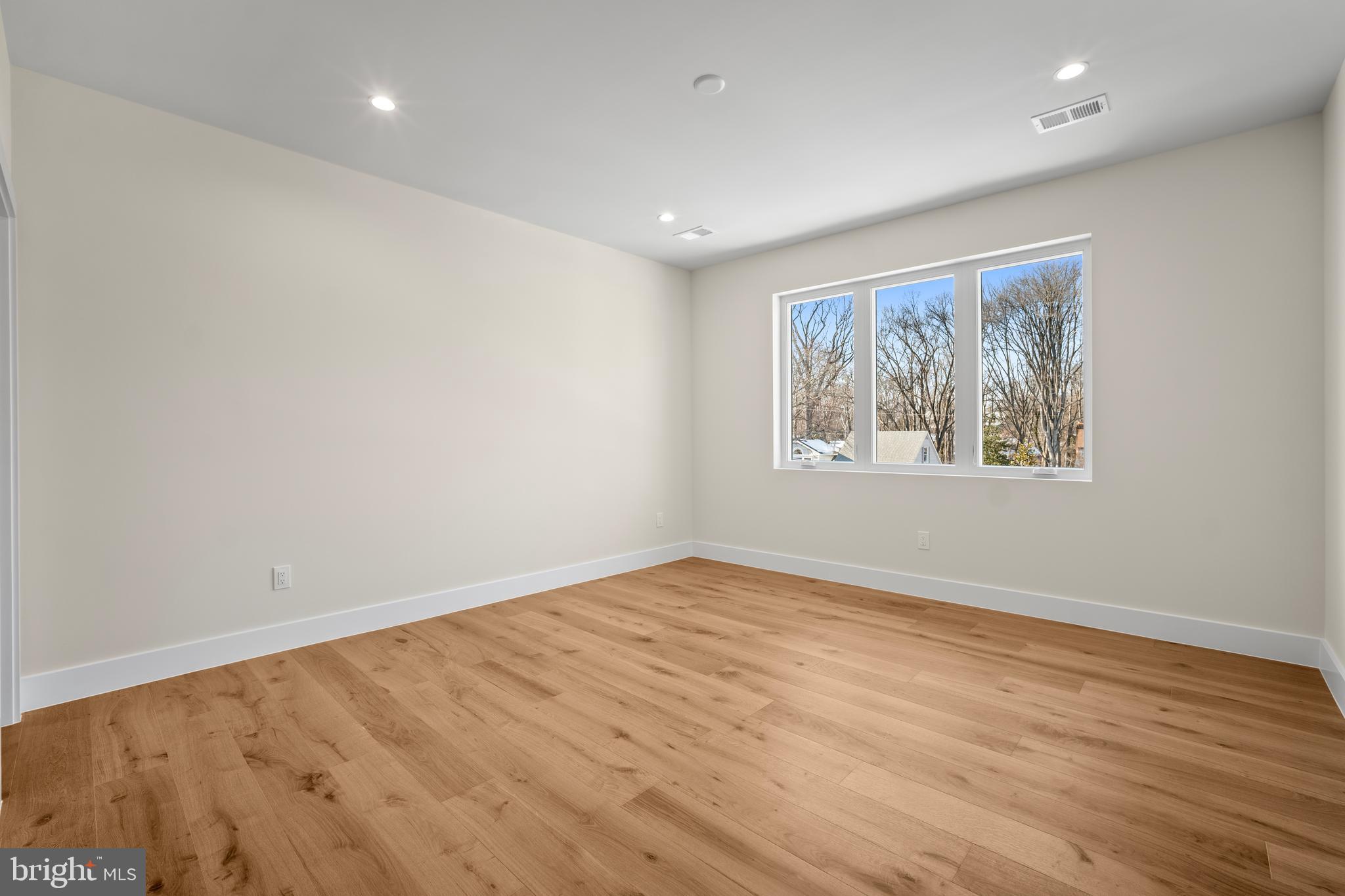 DANA HEIGHTS - Residential