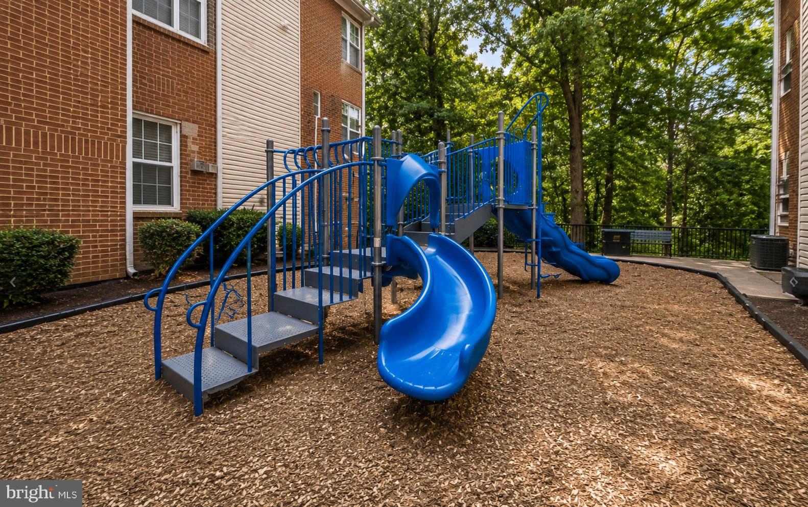 POINTE AT PARK CENTER - Residential