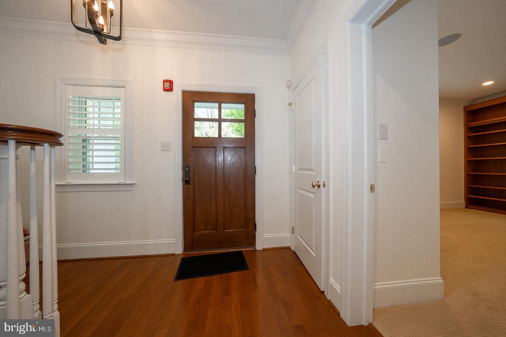 WHITEHALL - Residential