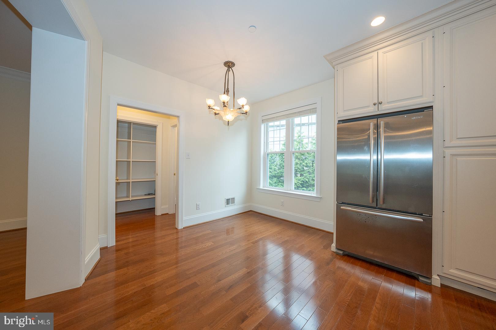 WHITEHALL - Residential