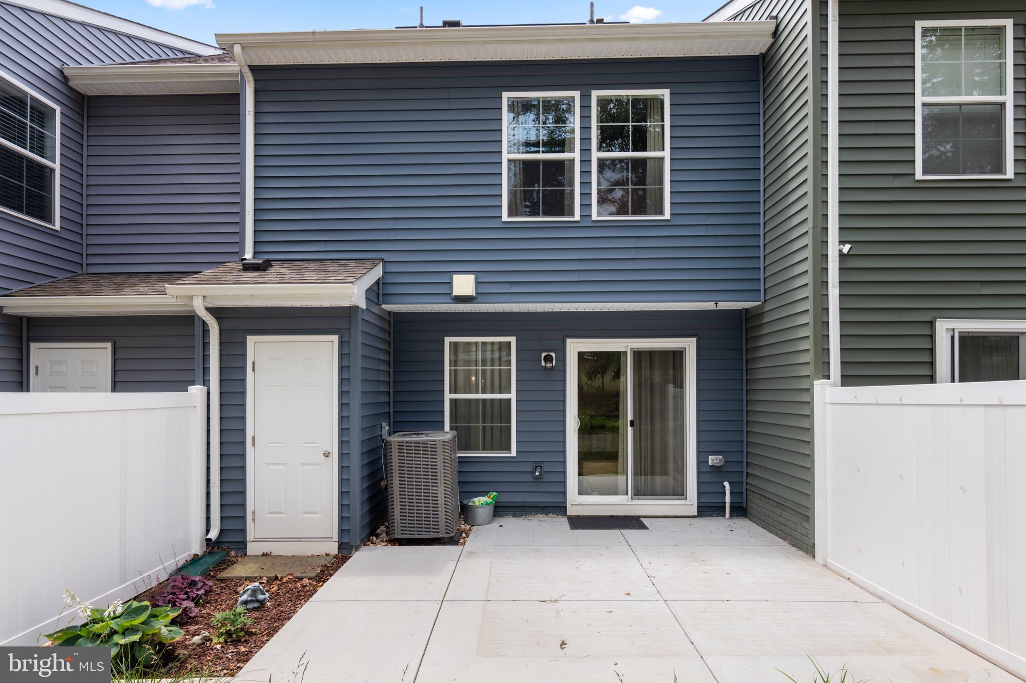 WHISPERING PINES - Residential