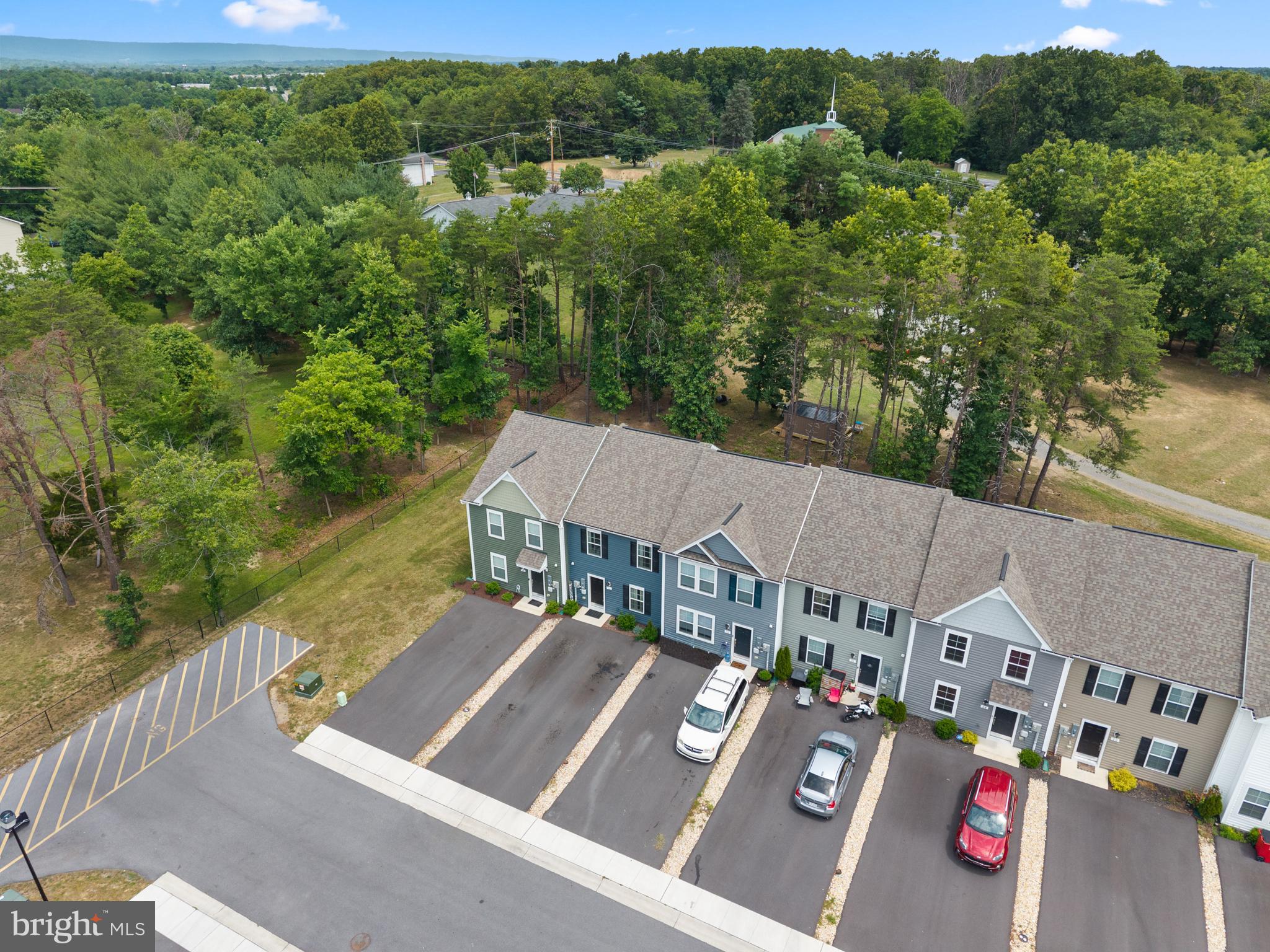 WHISPERING PINES - Residential