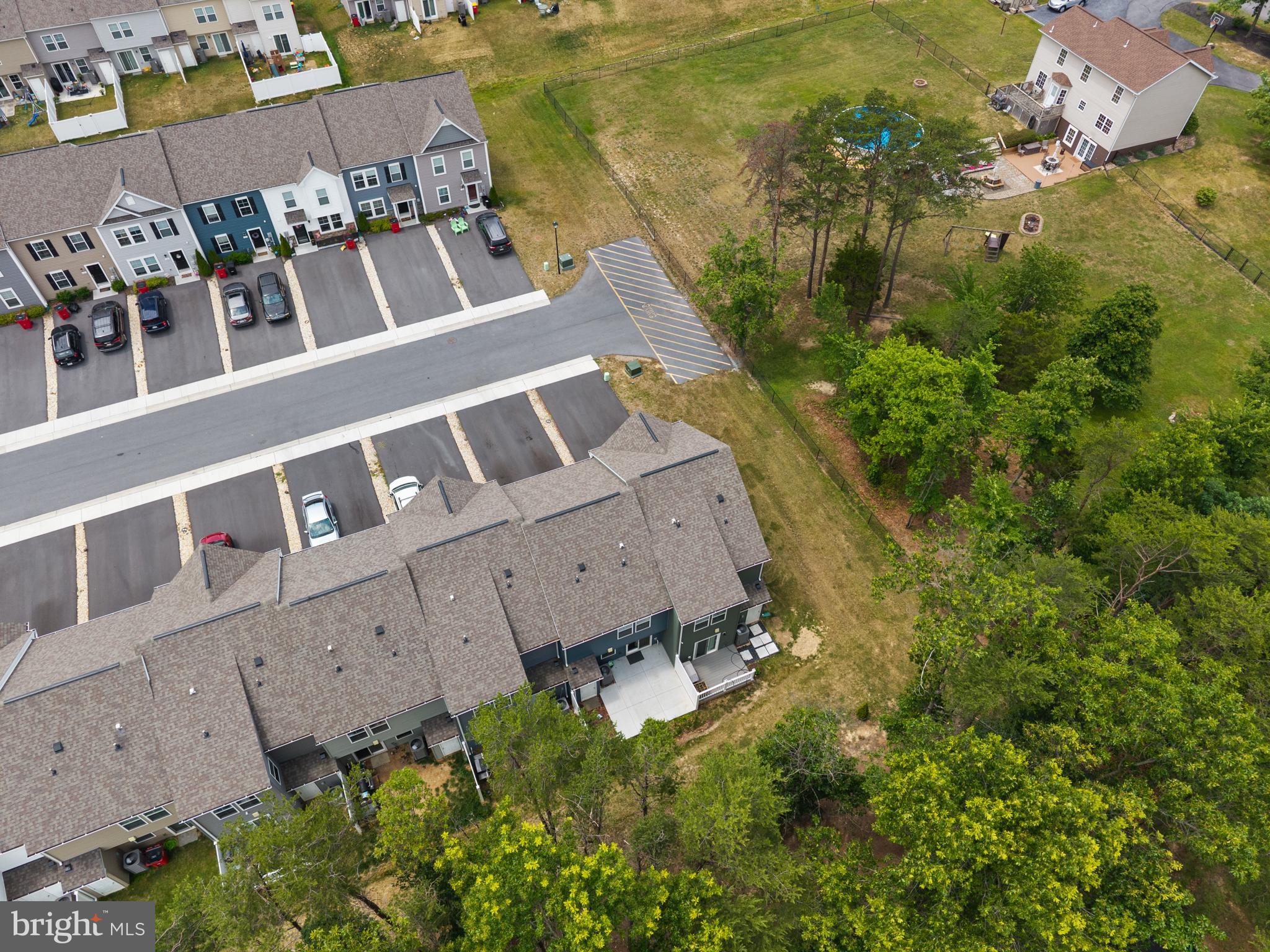WHISPERING PINES - Residential