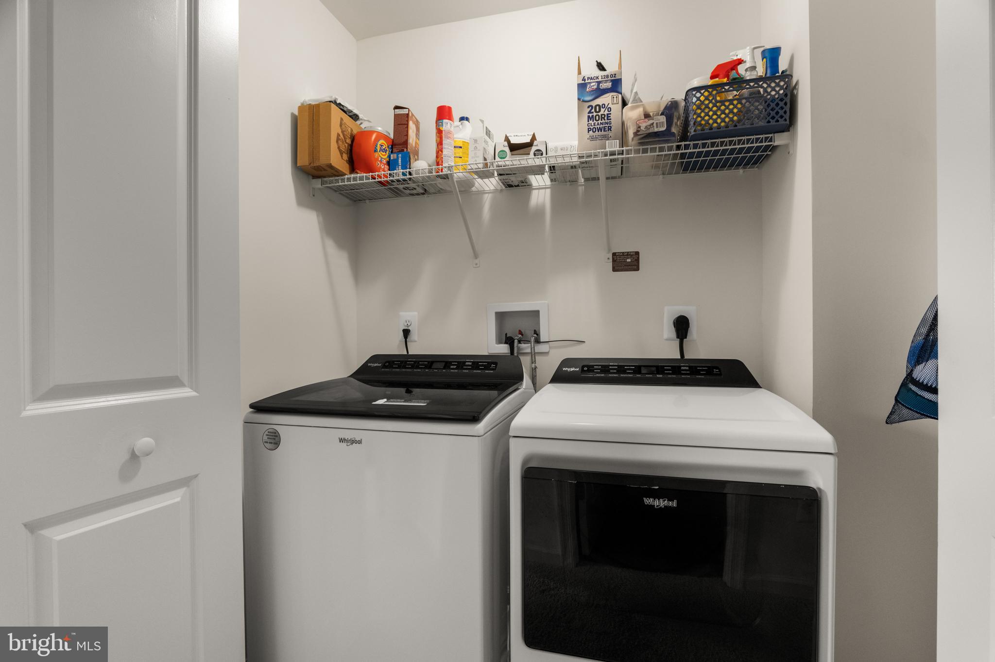 WHISPERING PINES - Residential