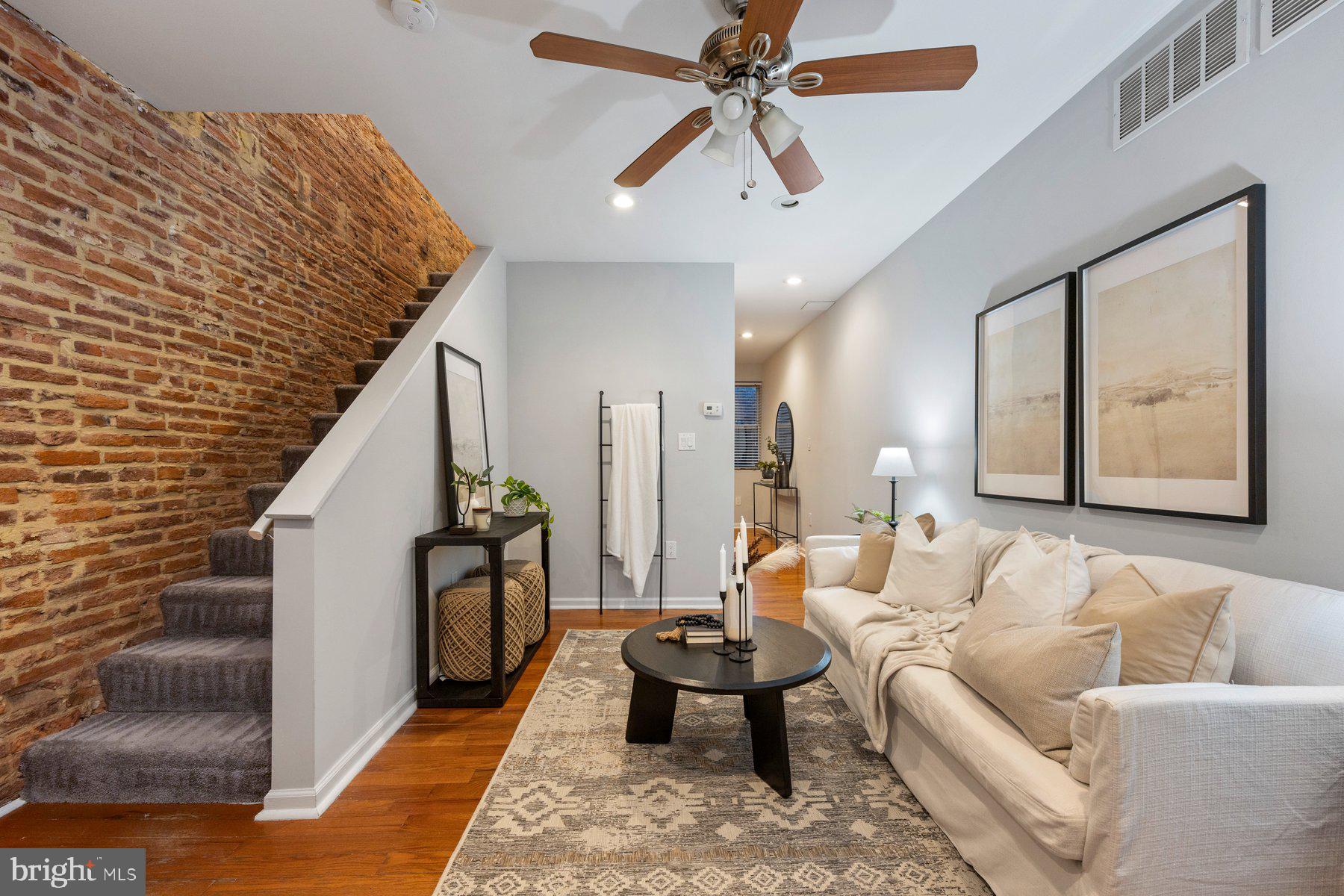 HIGHLANDTOWN - Residential