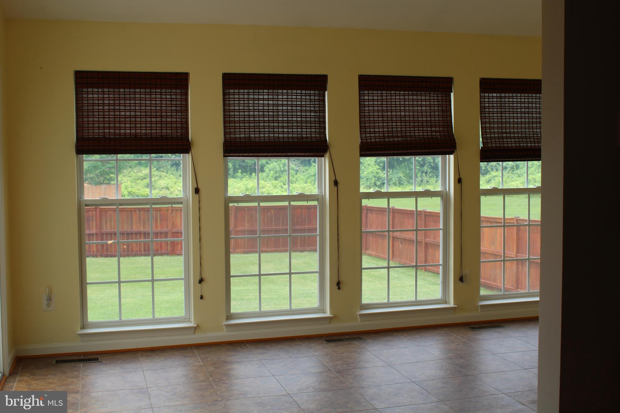 GREEN MEADOWS PHASE 1 - Residential Lease