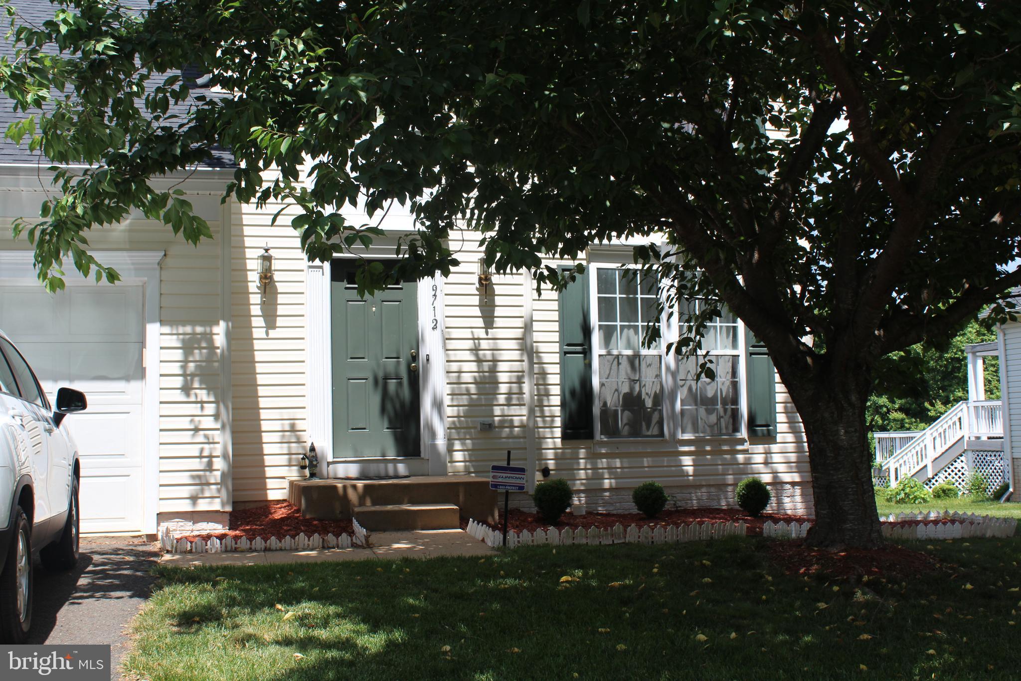 LOCATION-LOCATION-LOCATION. EASY ACCESS TO RT 29  FOR BOTH NORTH AND SOUTH.  MINUTES FROM RT28 TO MANANSSAS. LOCATED IN A QUITE NEIGHBORHOOD. 
DELIGHTFUL COLONIAL FOR RENT.  FEATURES 3 BR'S AND 2.5 BA'S.   BREAKFAST/SUNROOM OFF  THE KITCHEN WITH AN ISLAND.  SUNROOM/BREAKFAST ROOM OFF THE KITCHEN WITH DOORS LEADING TO A LARGE DECK.  LAUNDRY UPSTAIRS AND INCLUDES WASHER AND DRYER.    FORMAL DINING ROOM, FAMILY ROOM OFF KITCHEN WITH A FIREPLACE.  BASEMENT IS UNFINISHED BUT OFFER LOTS OF STORAGE ROOM.  TWO CAR GARAGE WITH GARAGE DOOR OPENER.   NICE SIZE  REAR DECK AND FENCED REAR YARD.  PETS ARE CONSIDERED ON CASE APPLICATION FEE IS $50.00 PER PERSON.  TENANT WILL NEED TO POST A DEPOSIT FOR BOTH WATER/SEWER & PROPANE GAS. 
COME AND VIEW, YOU WILL BE GLAD YOU DID.  APPLICATION AND APPLICATION INSTRUCTIONS ARE ATTACHED.