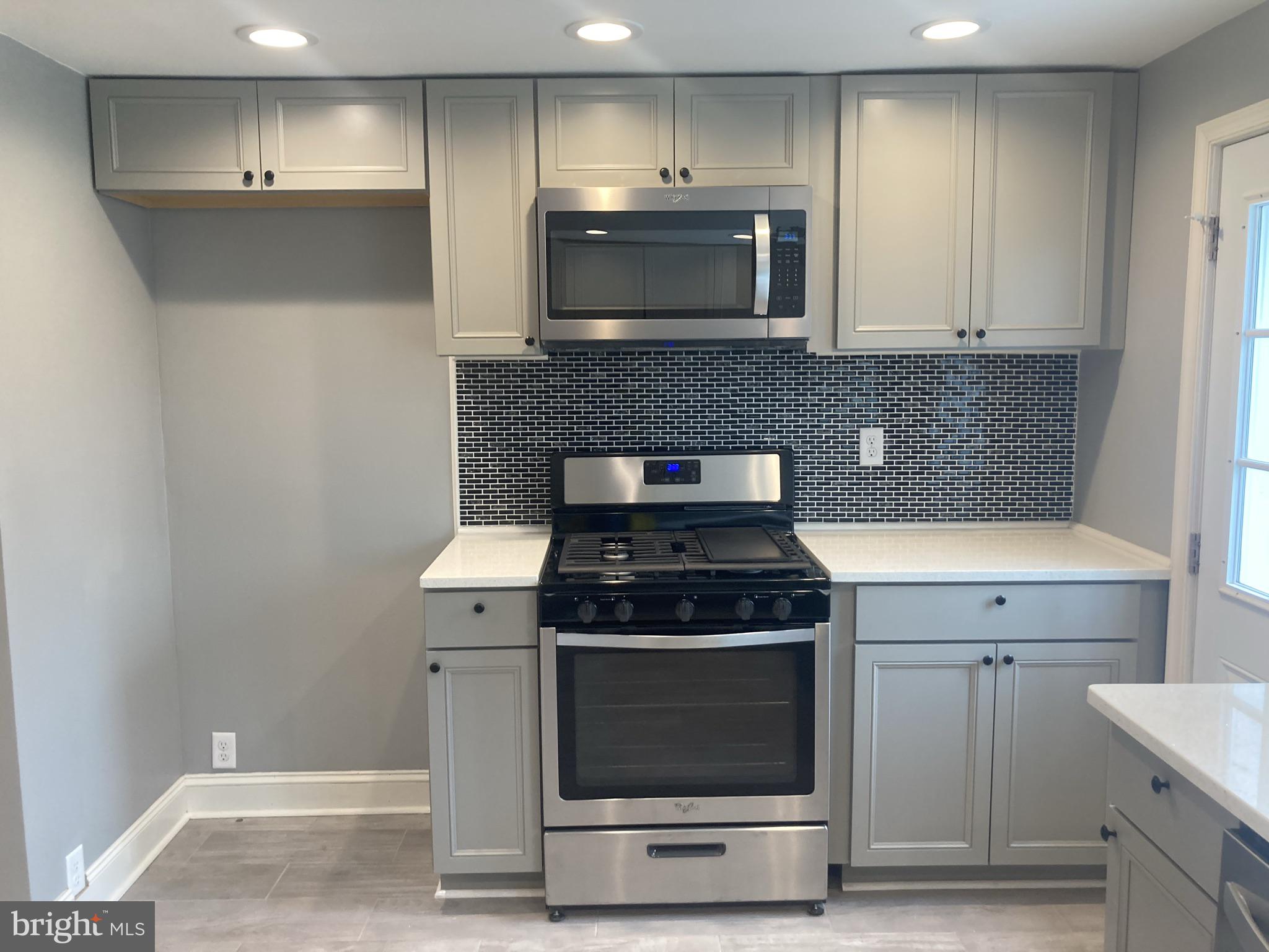 PORT RICHMOND - Residential