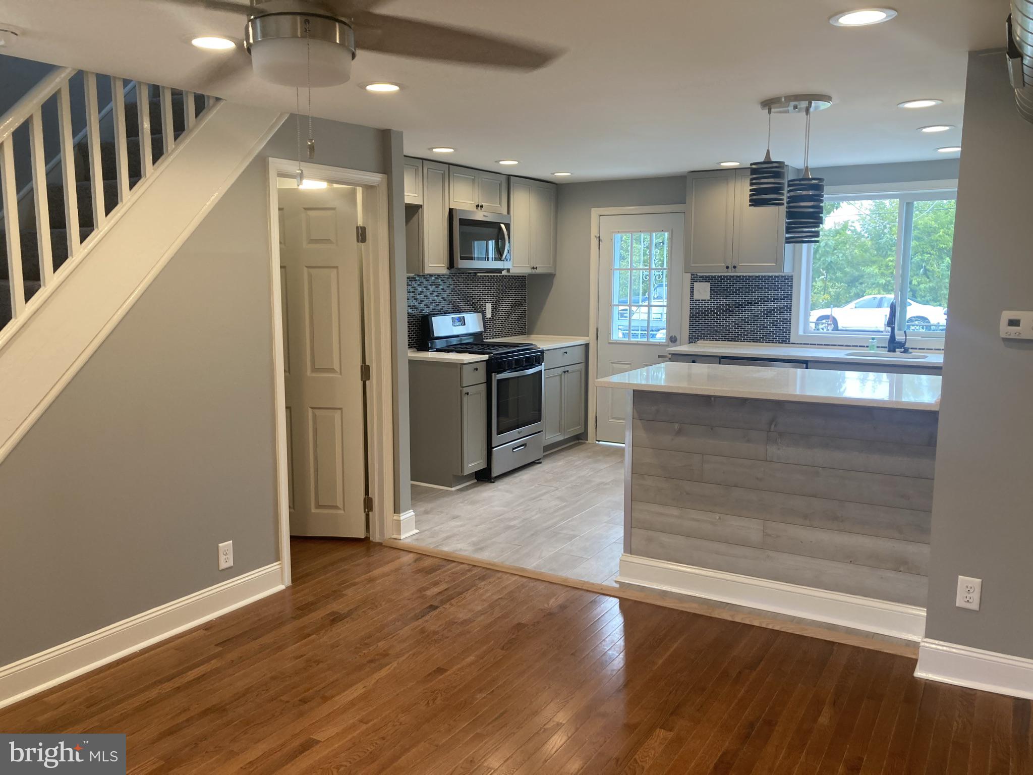 PORT RICHMOND - Residential