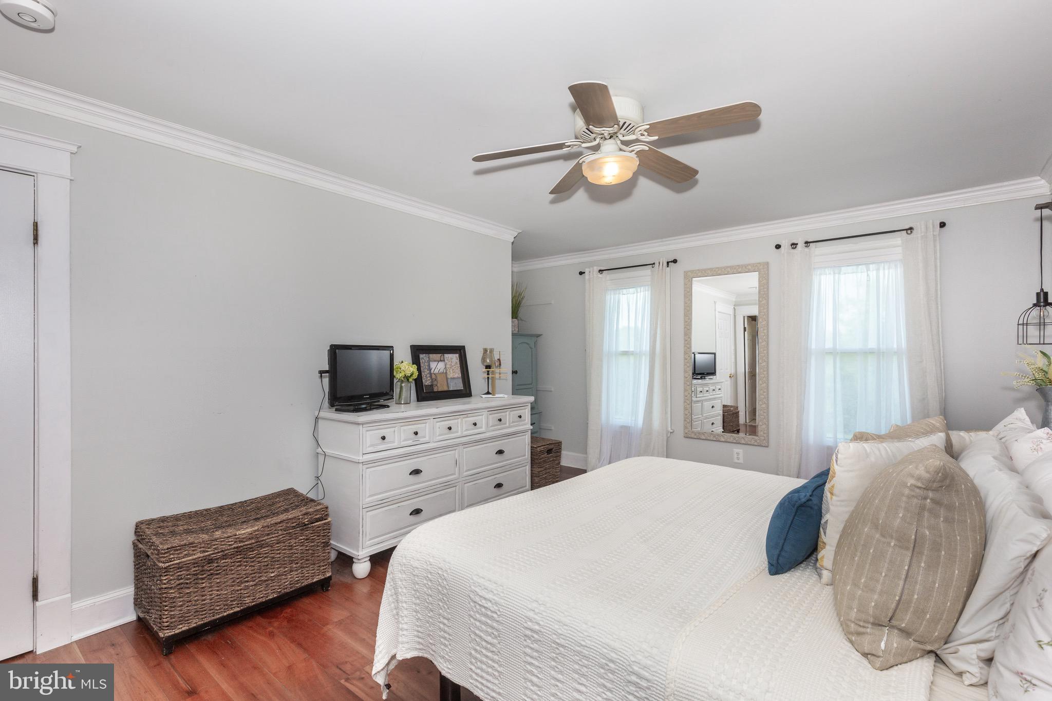 VILLAGE GREEN ESTATES - Residential