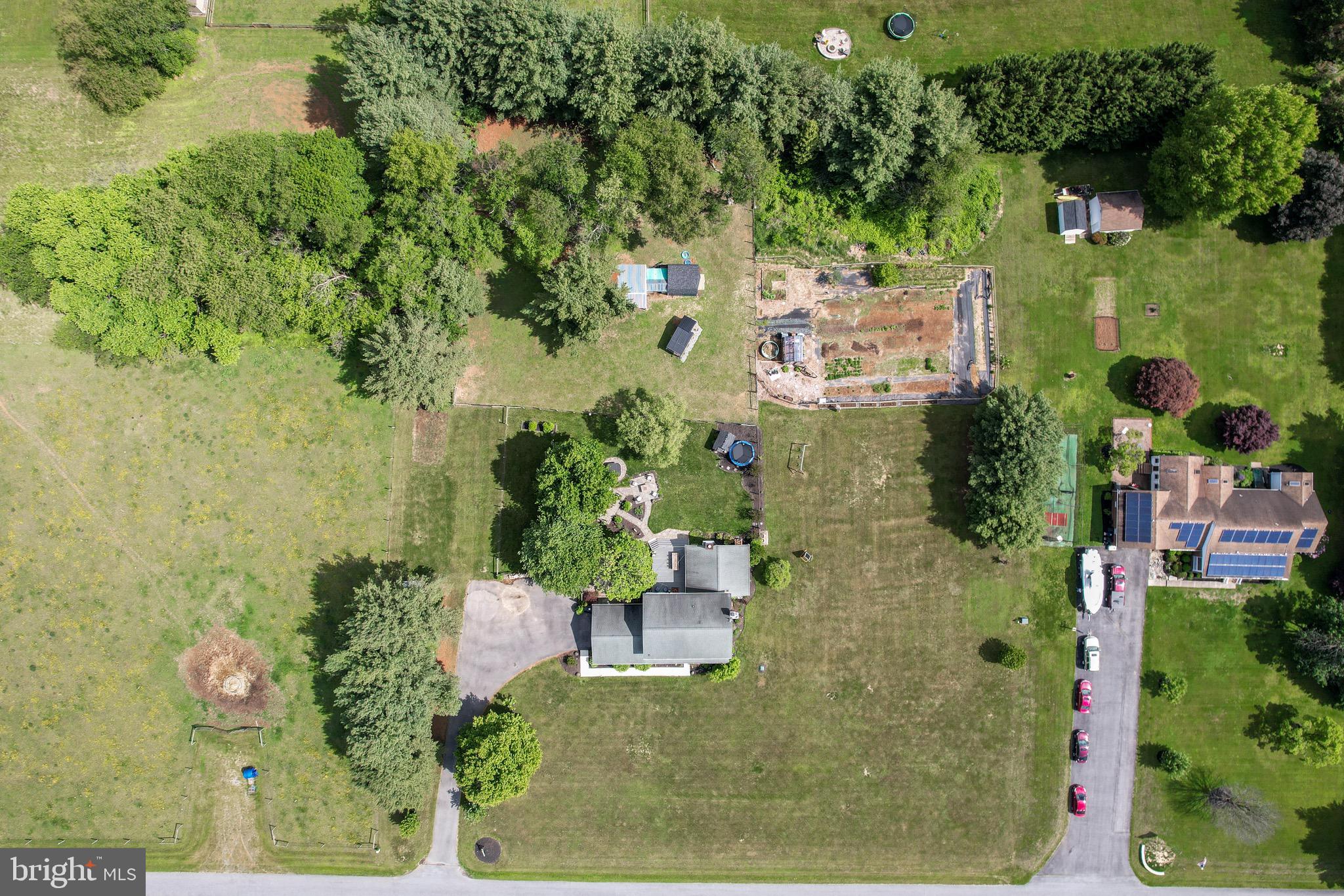 VILLAGE GREEN ESTATES - Residential