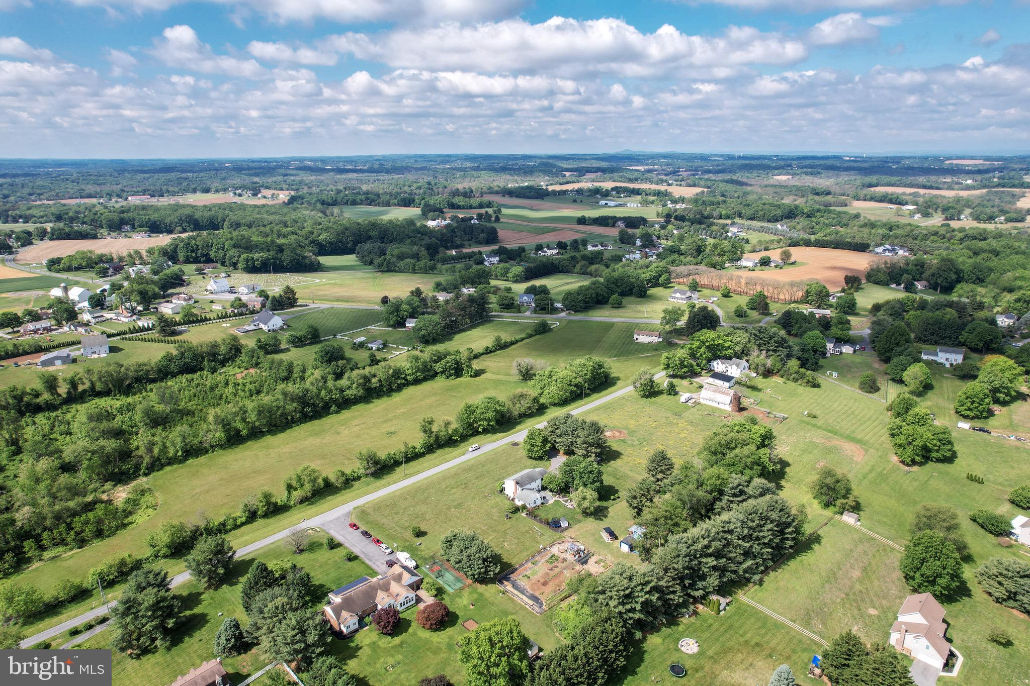 VILLAGE GREEN ESTATES - Residential