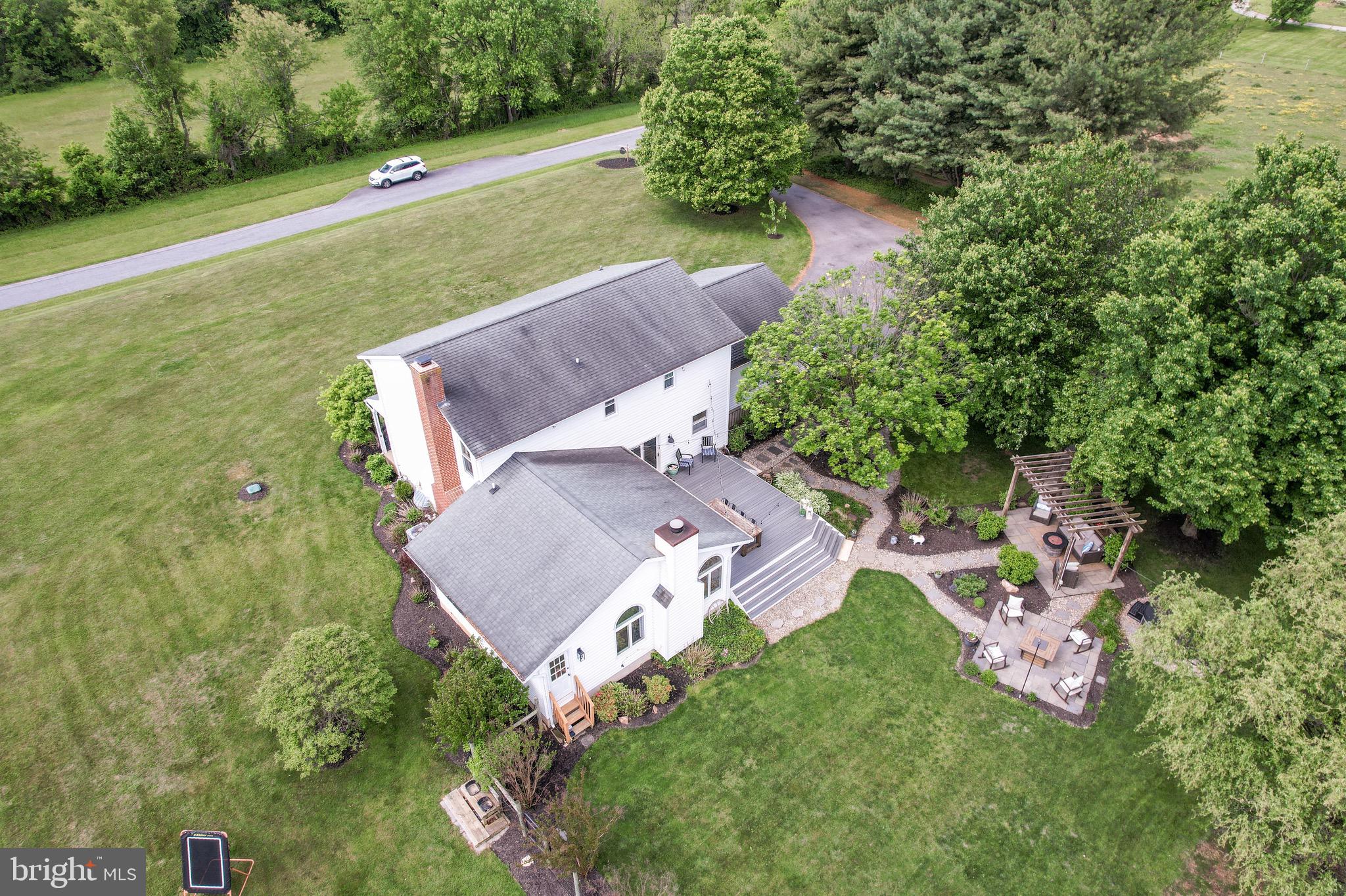 VILLAGE GREEN ESTATES - Residential