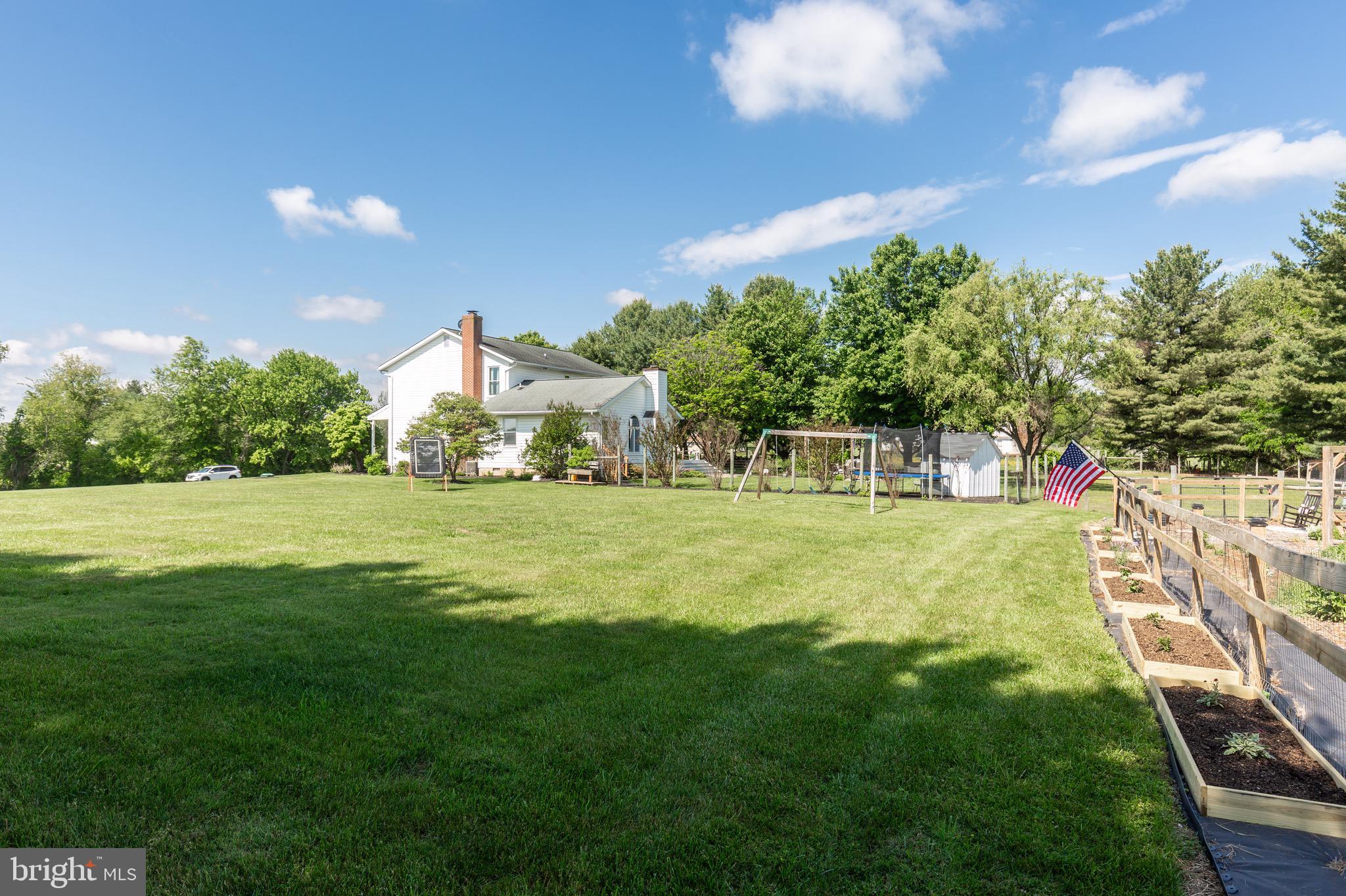 VILLAGE GREEN ESTATES - Residential