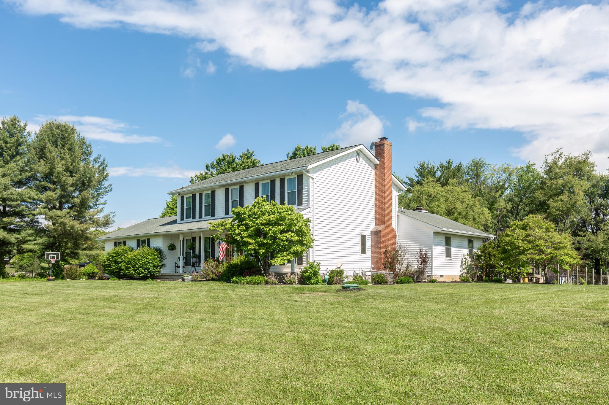 VILLAGE GREEN ESTATES - Residential