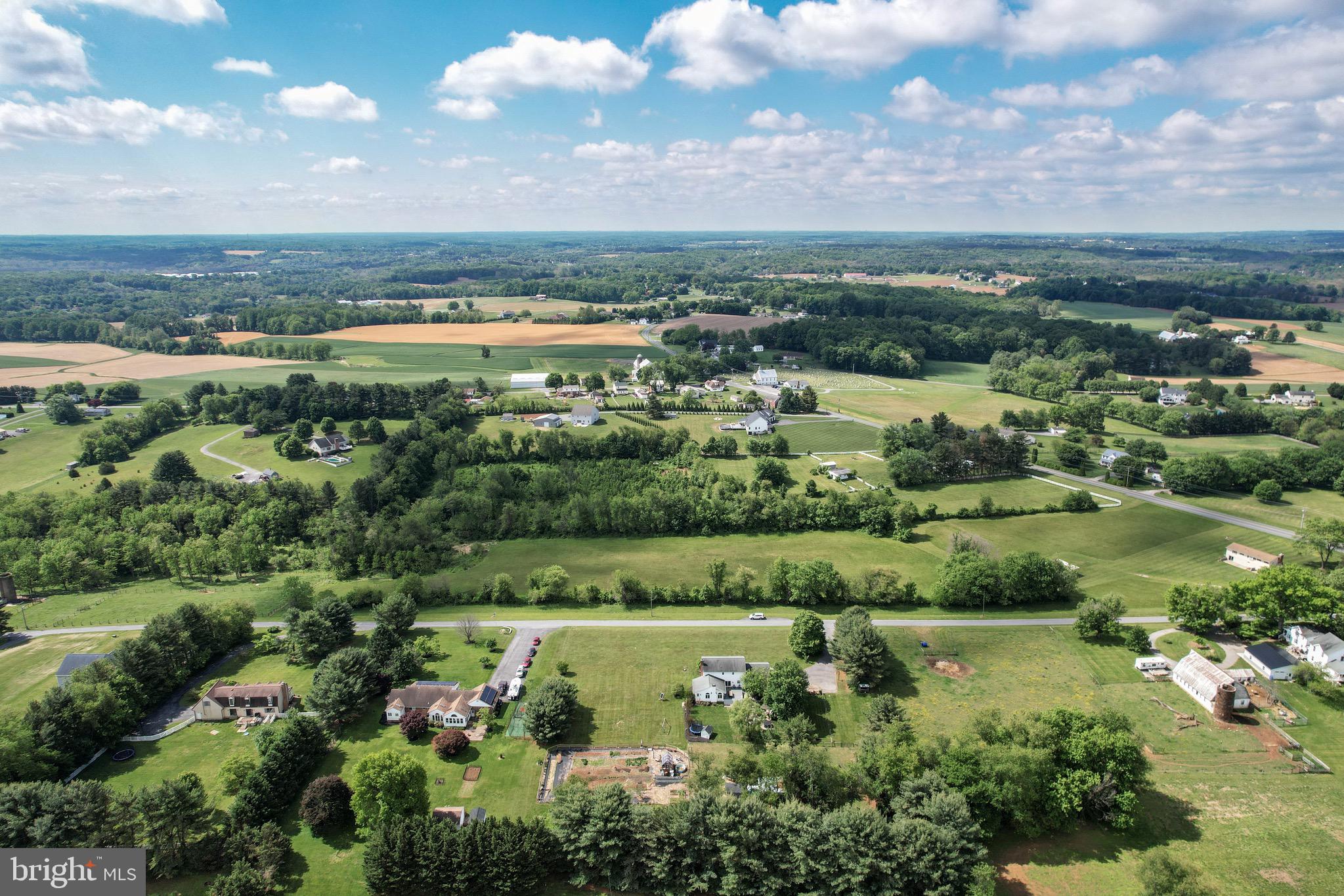 VILLAGE GREEN ESTATES - Residential