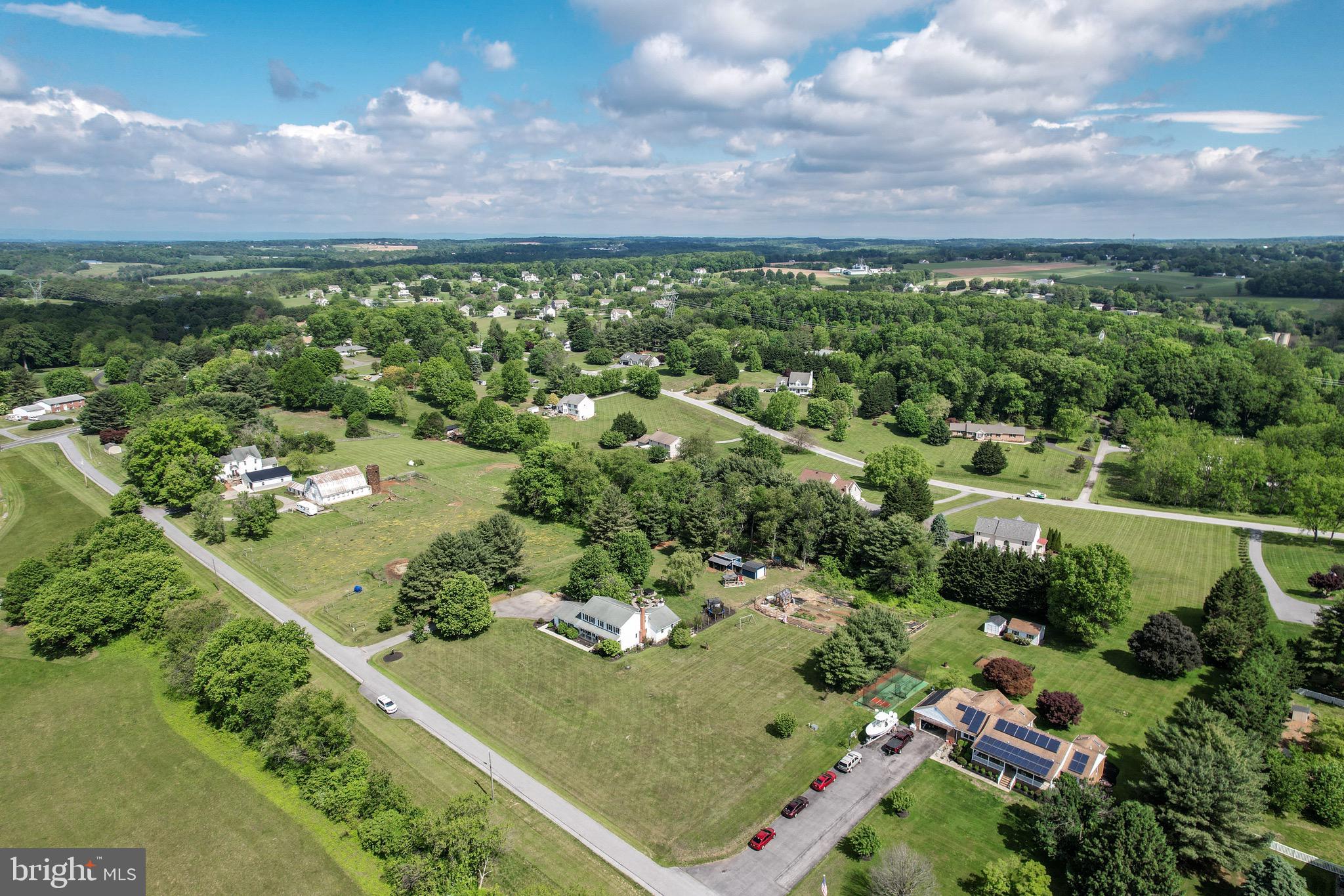 VILLAGE GREEN ESTATES - Residential