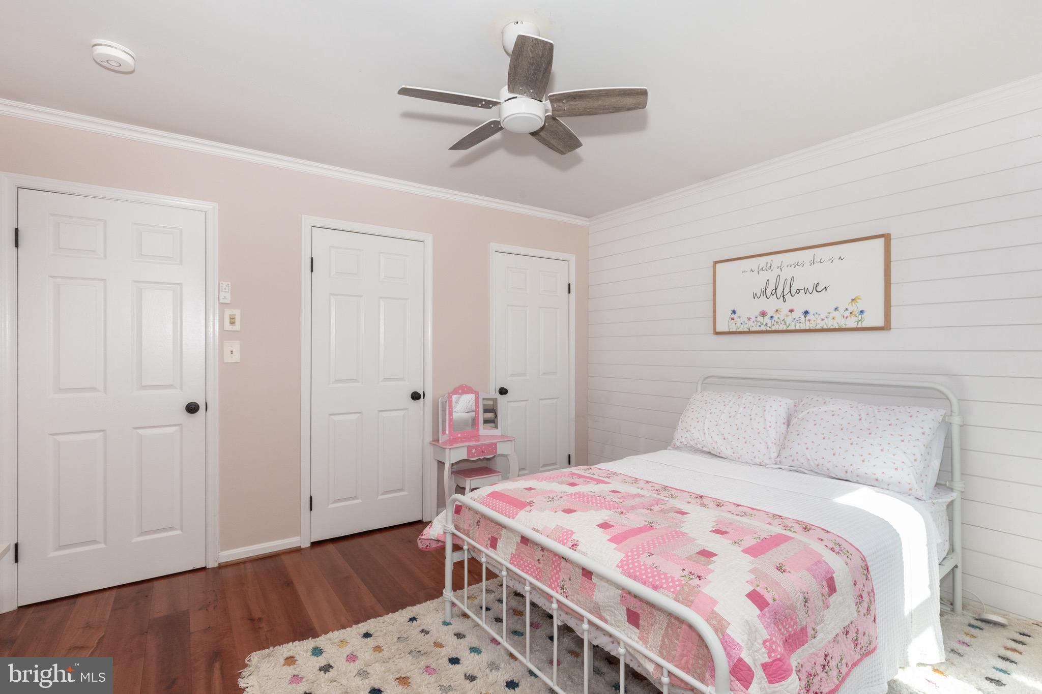 VILLAGE GREEN ESTATES - Residential