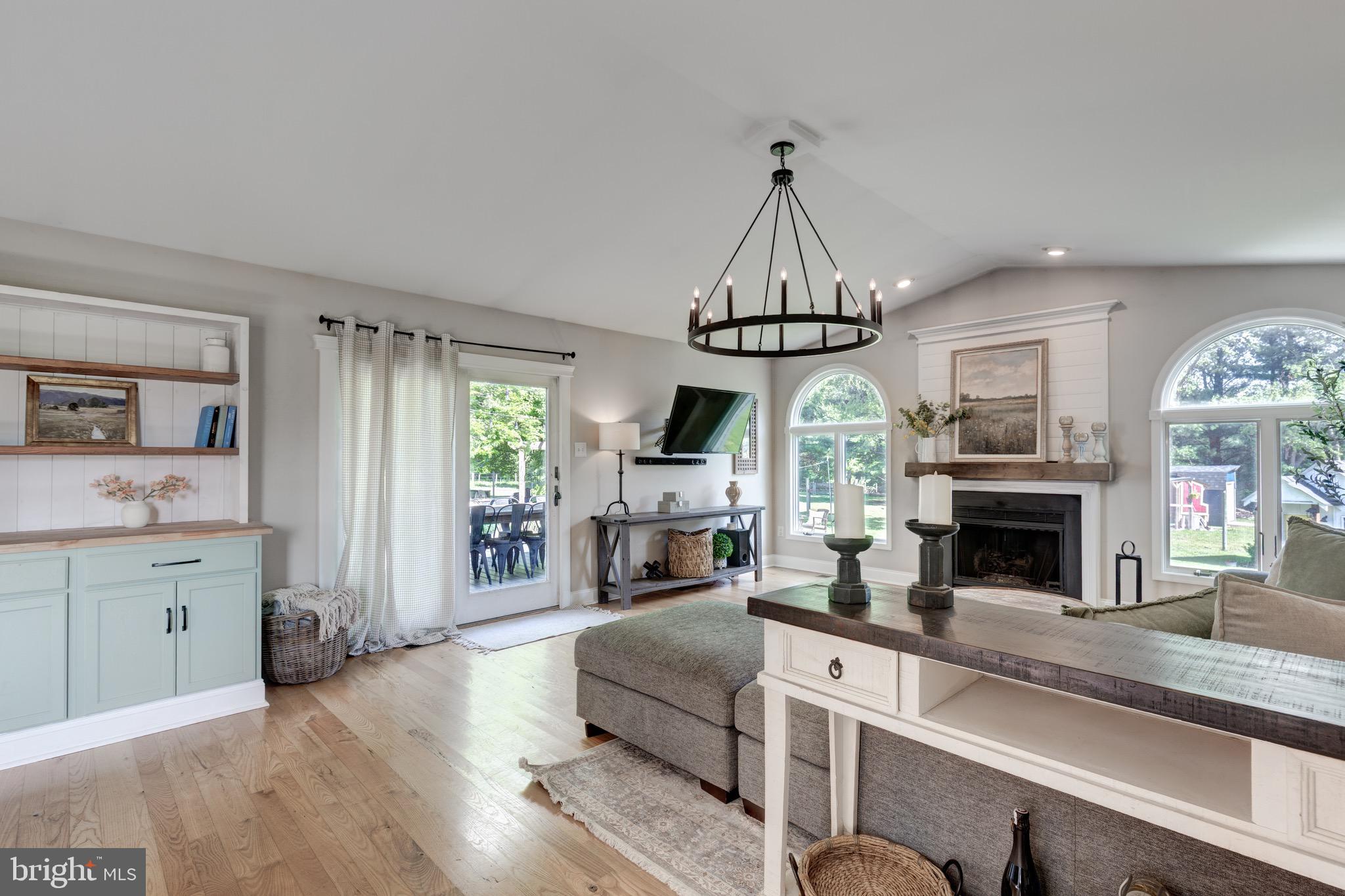 VILLAGE GREEN ESTATES - Residential
