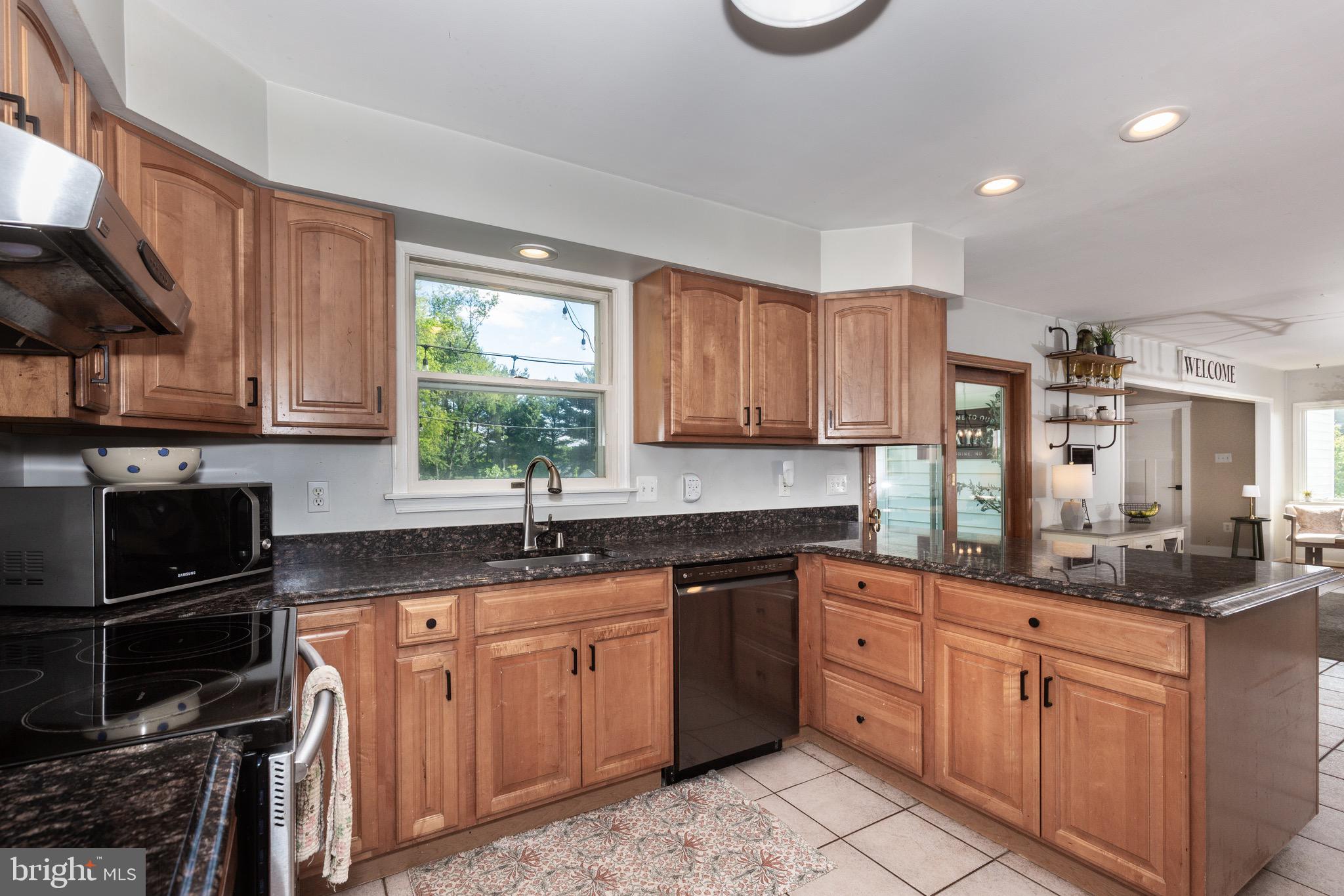 VILLAGE GREEN ESTATES - Residential