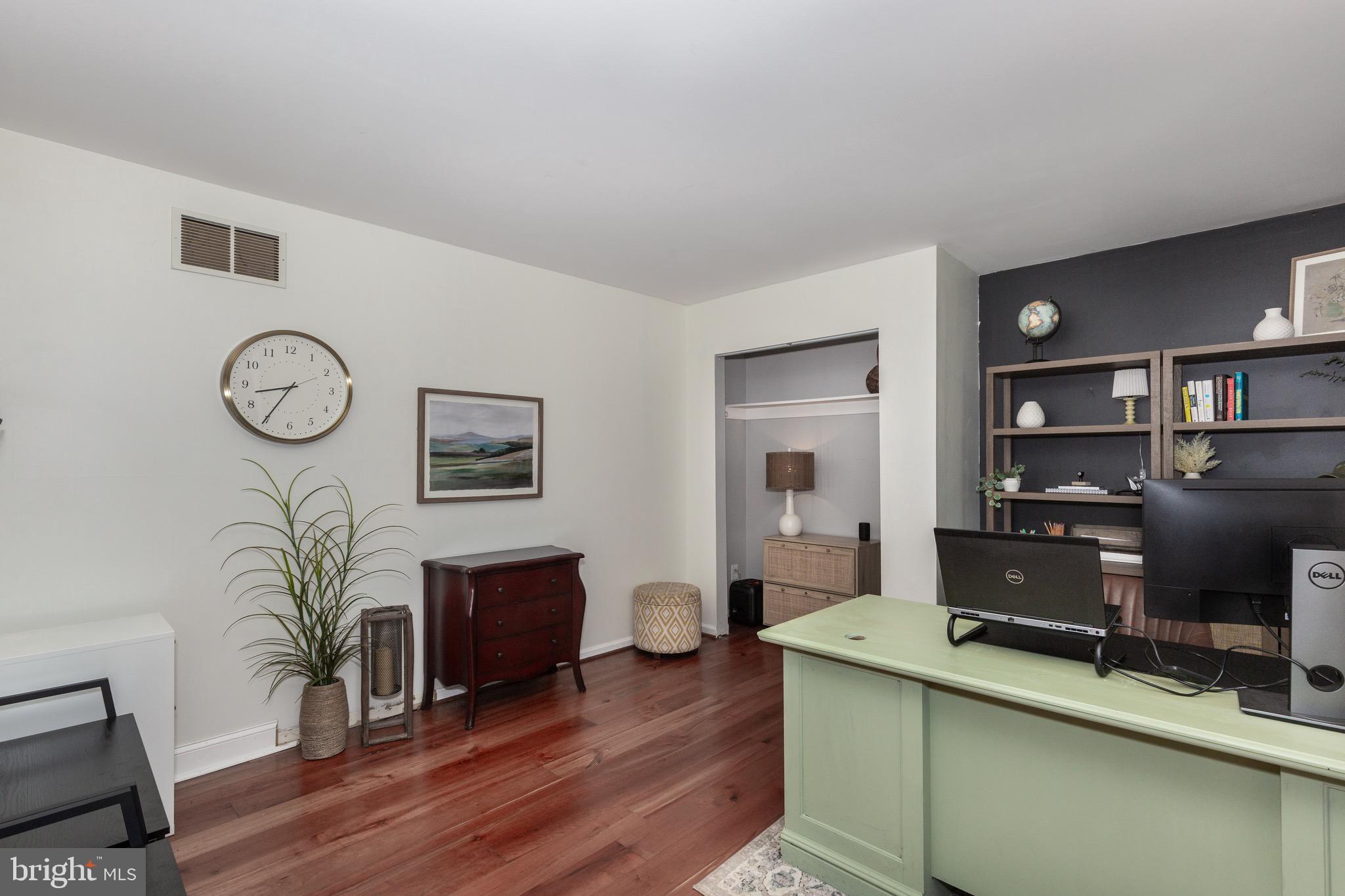 VILLAGE GREEN ESTATES - Residential