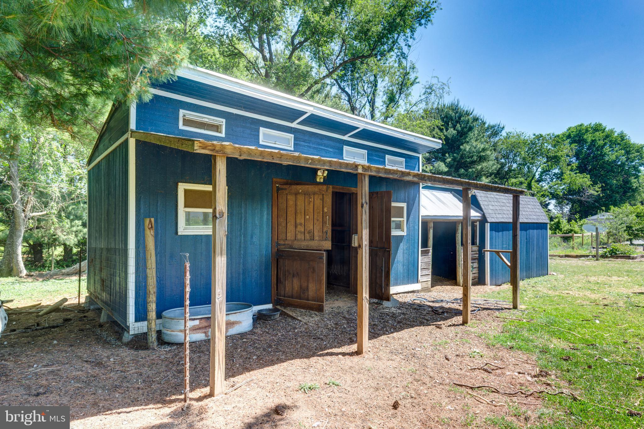 VILLAGE GREEN ESTATES - Residential