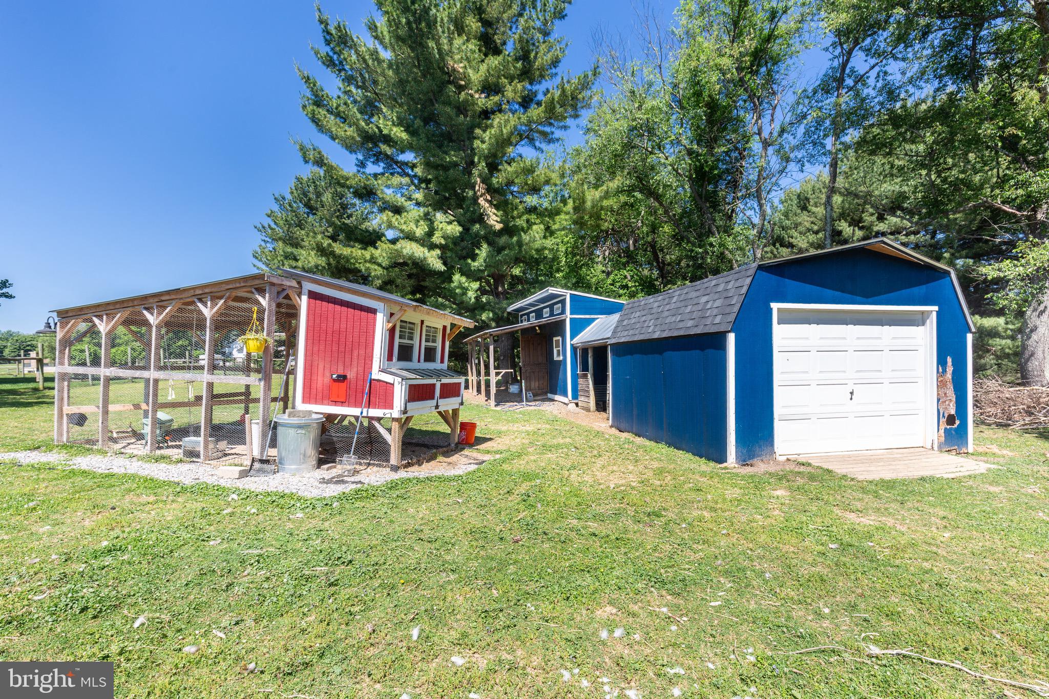 VILLAGE GREEN ESTATES - Residential