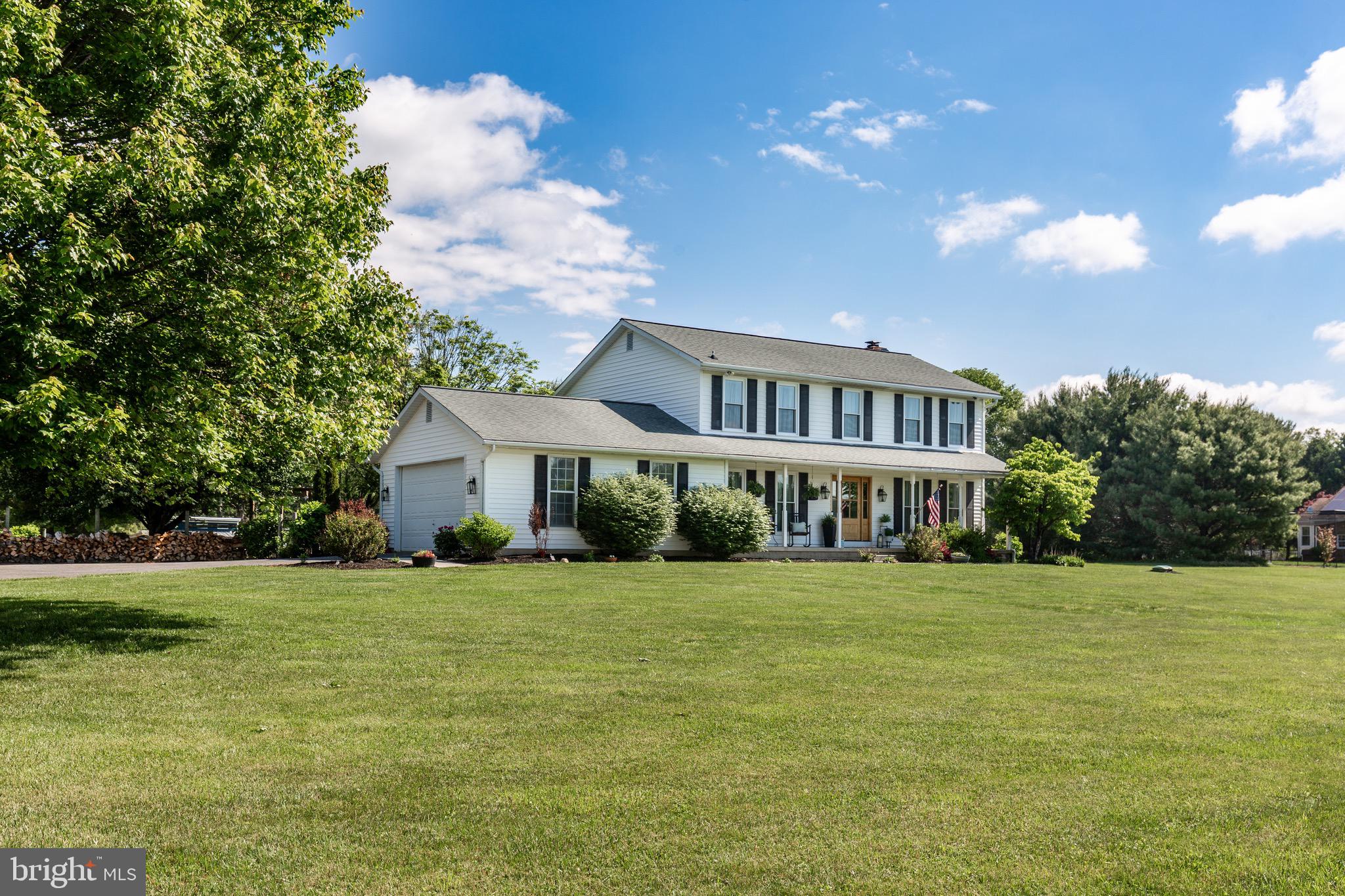 VILLAGE GREEN ESTATES - Residential