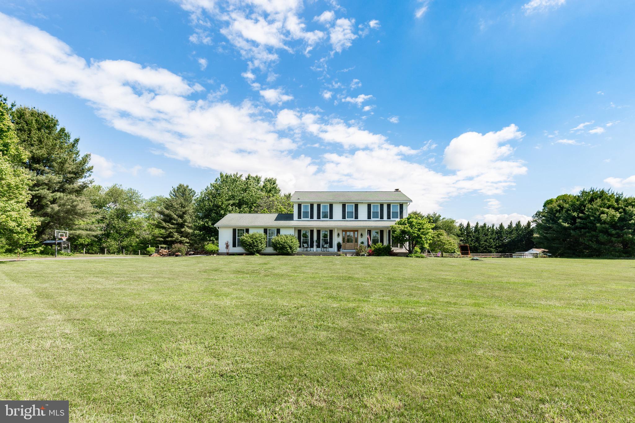 VILLAGE GREEN ESTATES - Residential