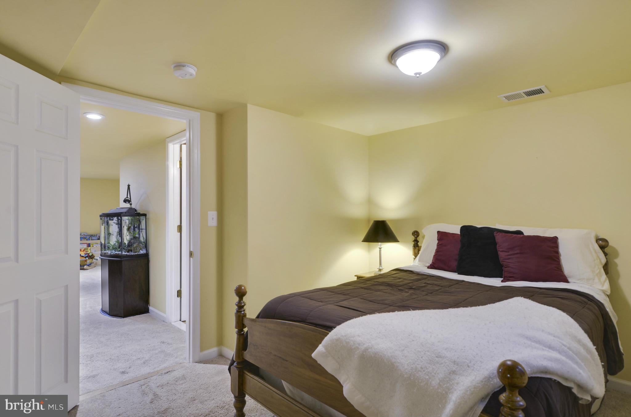WHEATON WOODS - Residential