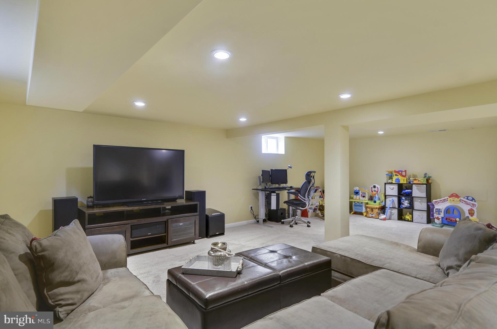 WHEATON WOODS - Residential