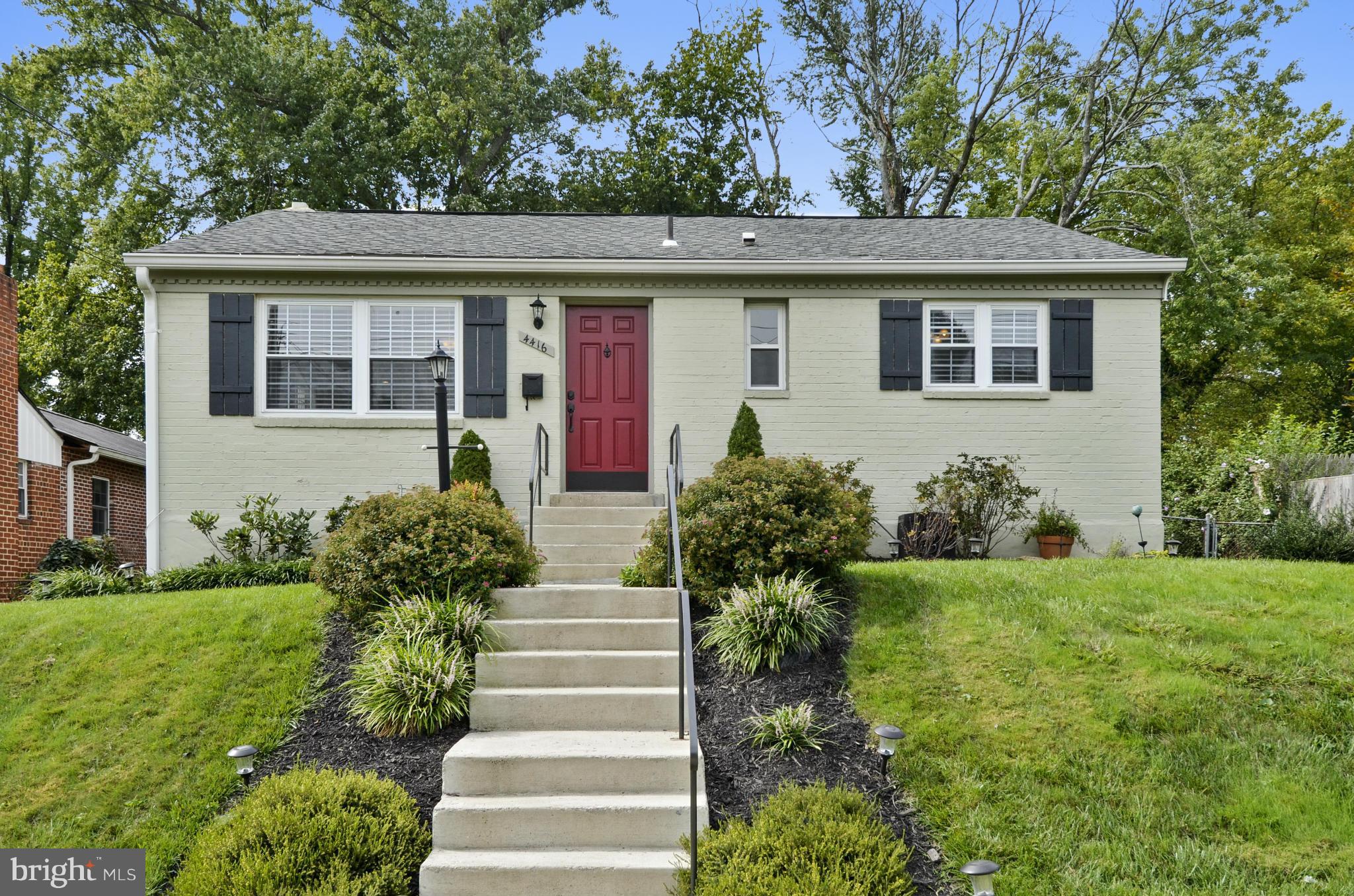 WHEATON WOODS - Residential