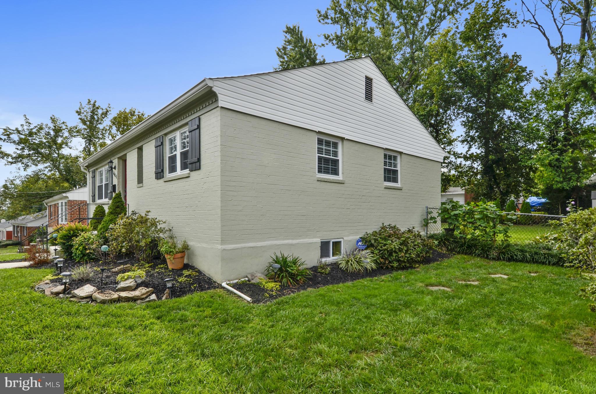 WHEATON WOODS - Residential