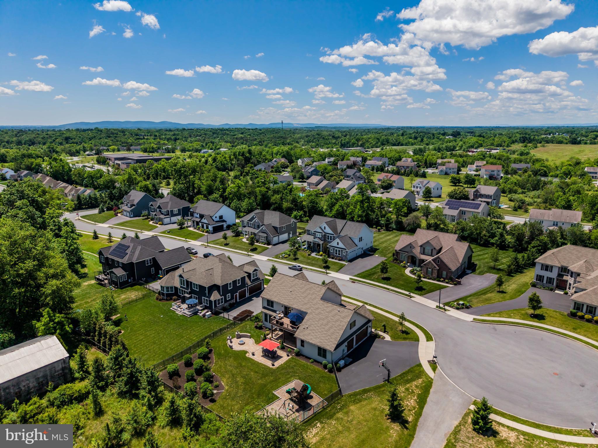 AVERY GLEN - Residential