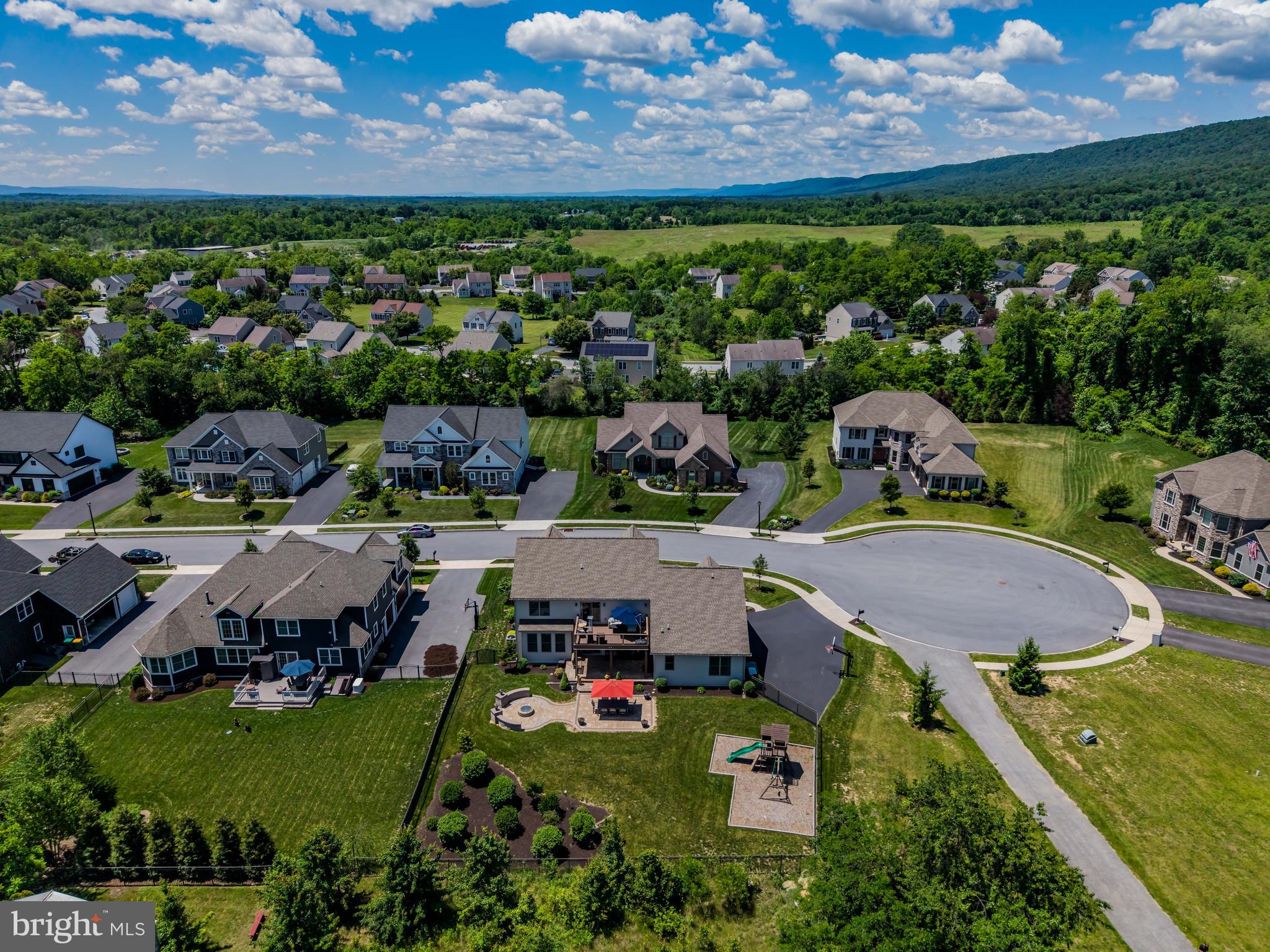 AVERY GLEN - Residential