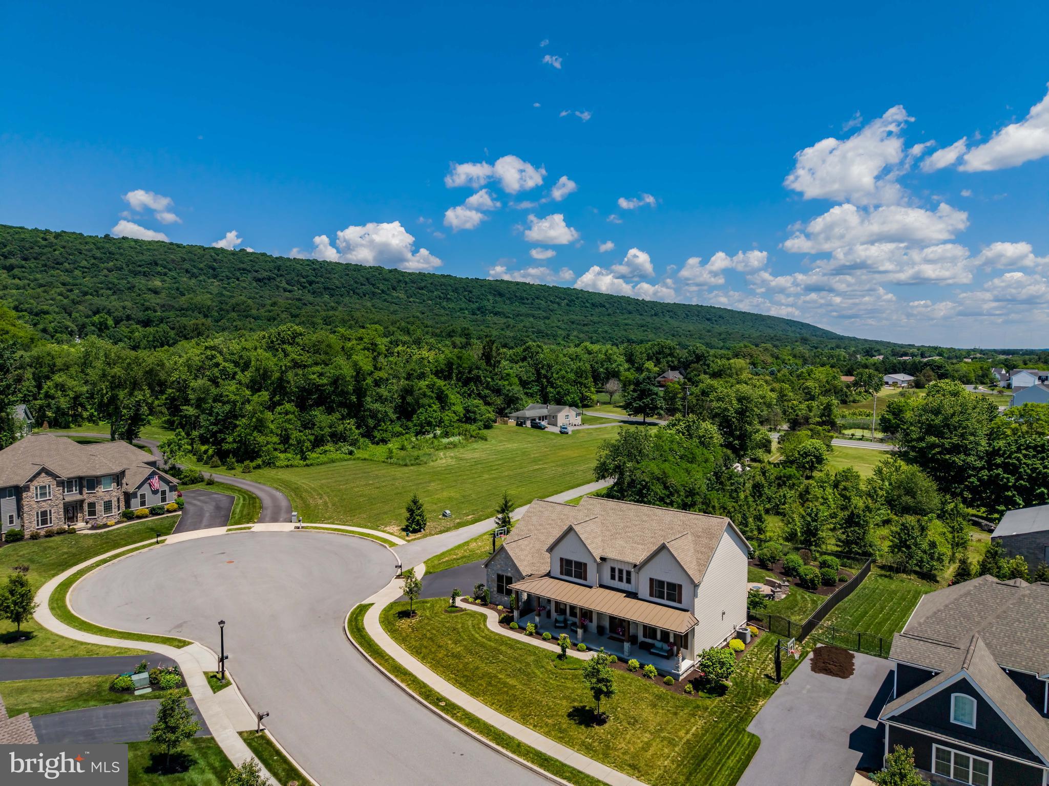 AVERY GLEN - Residential