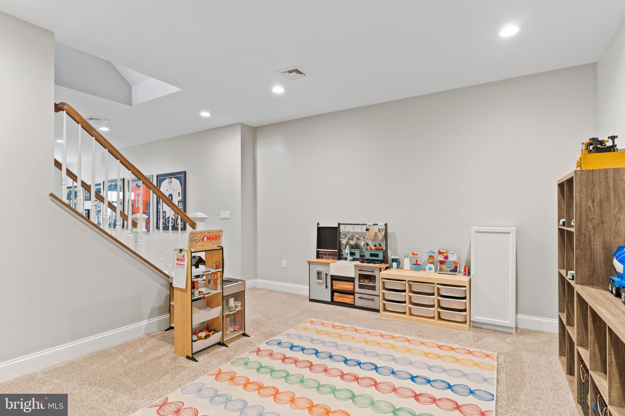 AVERY GLEN - Residential