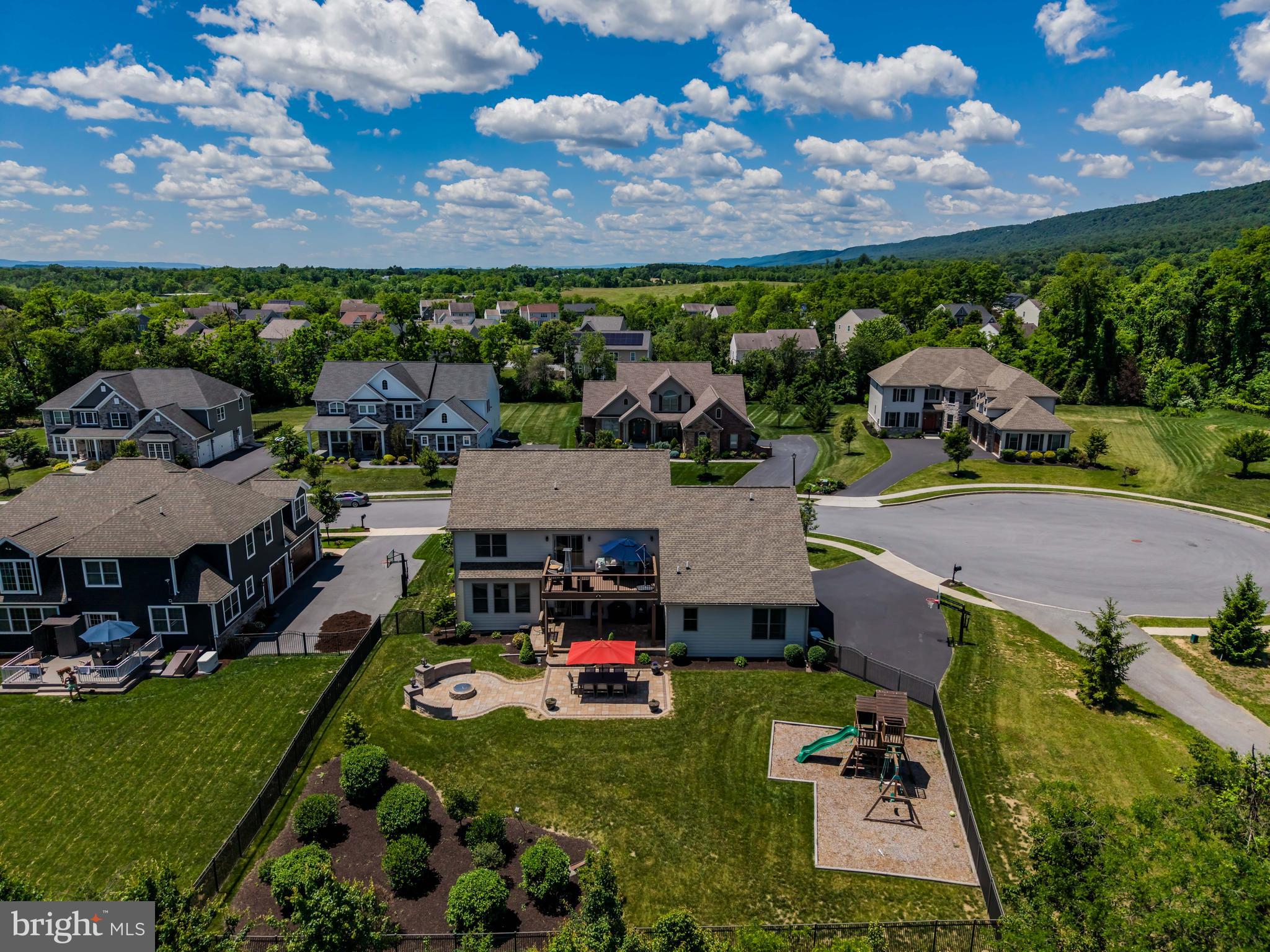 AVERY GLEN - Residential