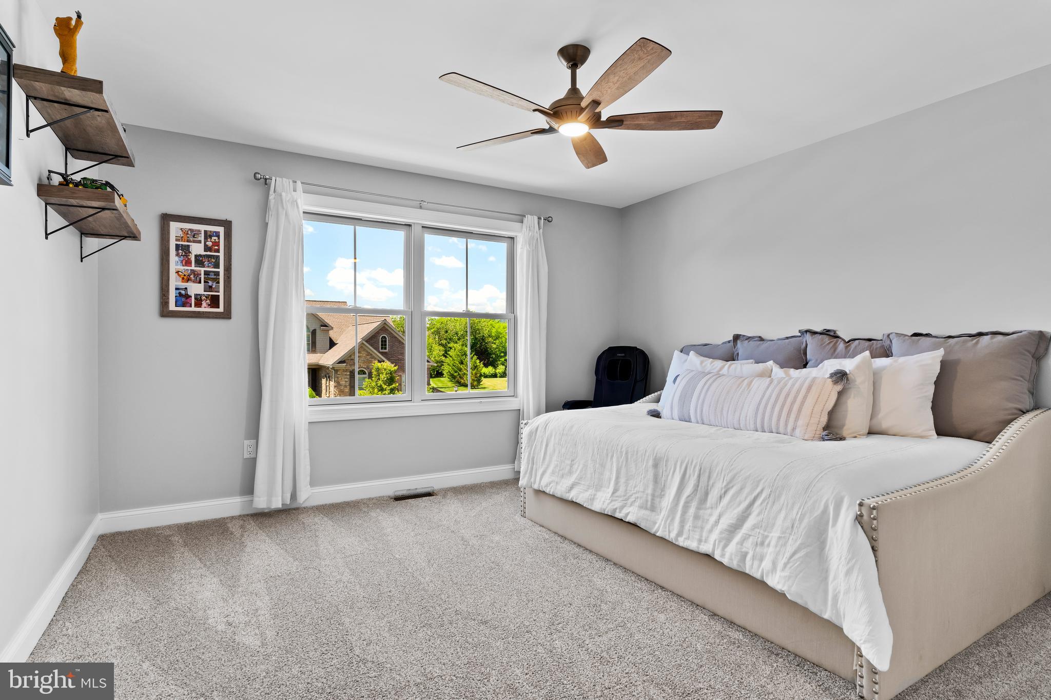 AVERY GLEN - Residential