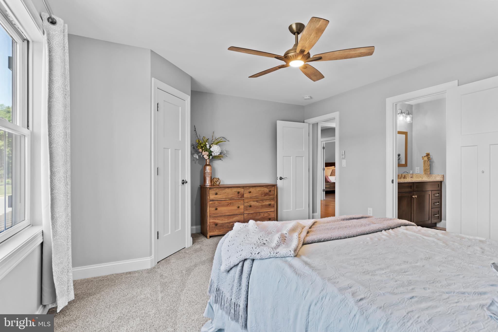 AVERY GLEN - Residential