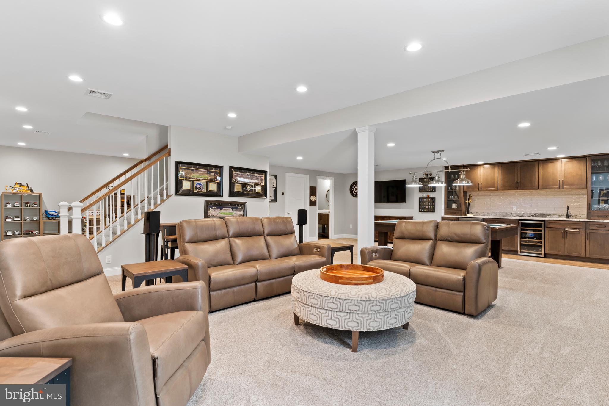 AVERY GLEN - Residential
