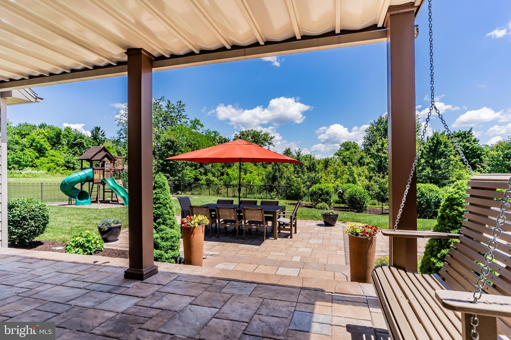 AVERY GLEN - Residential