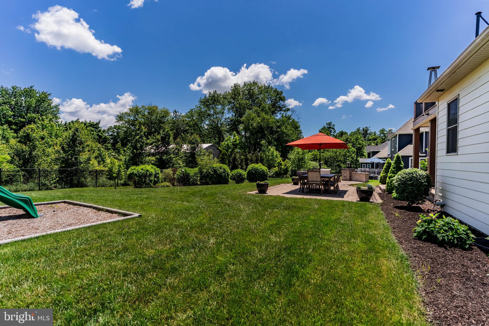 AVERY GLEN - Residential