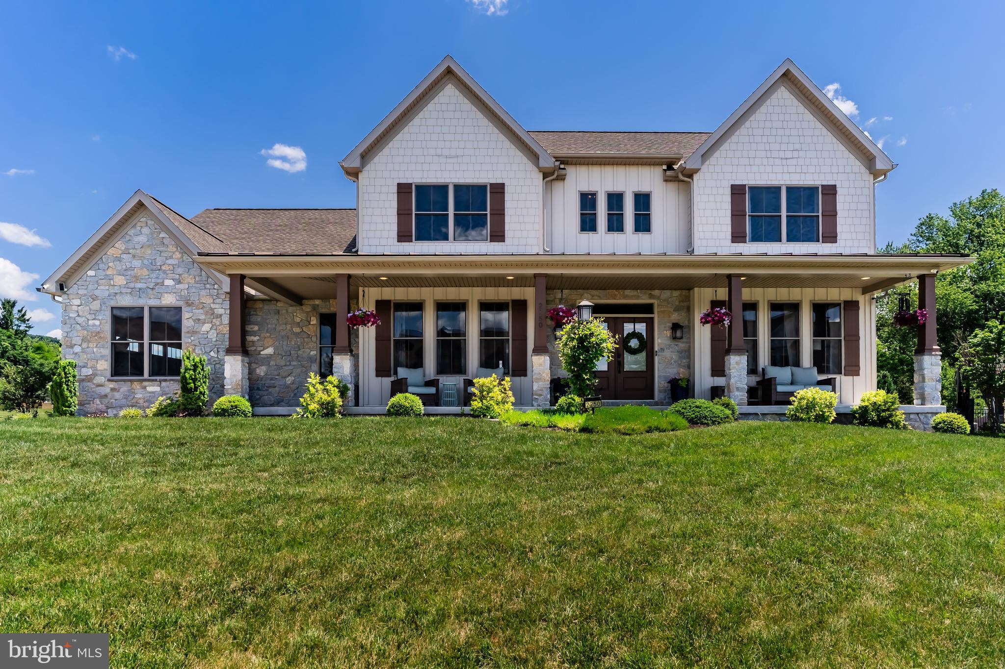 AVERY GLEN - Residential