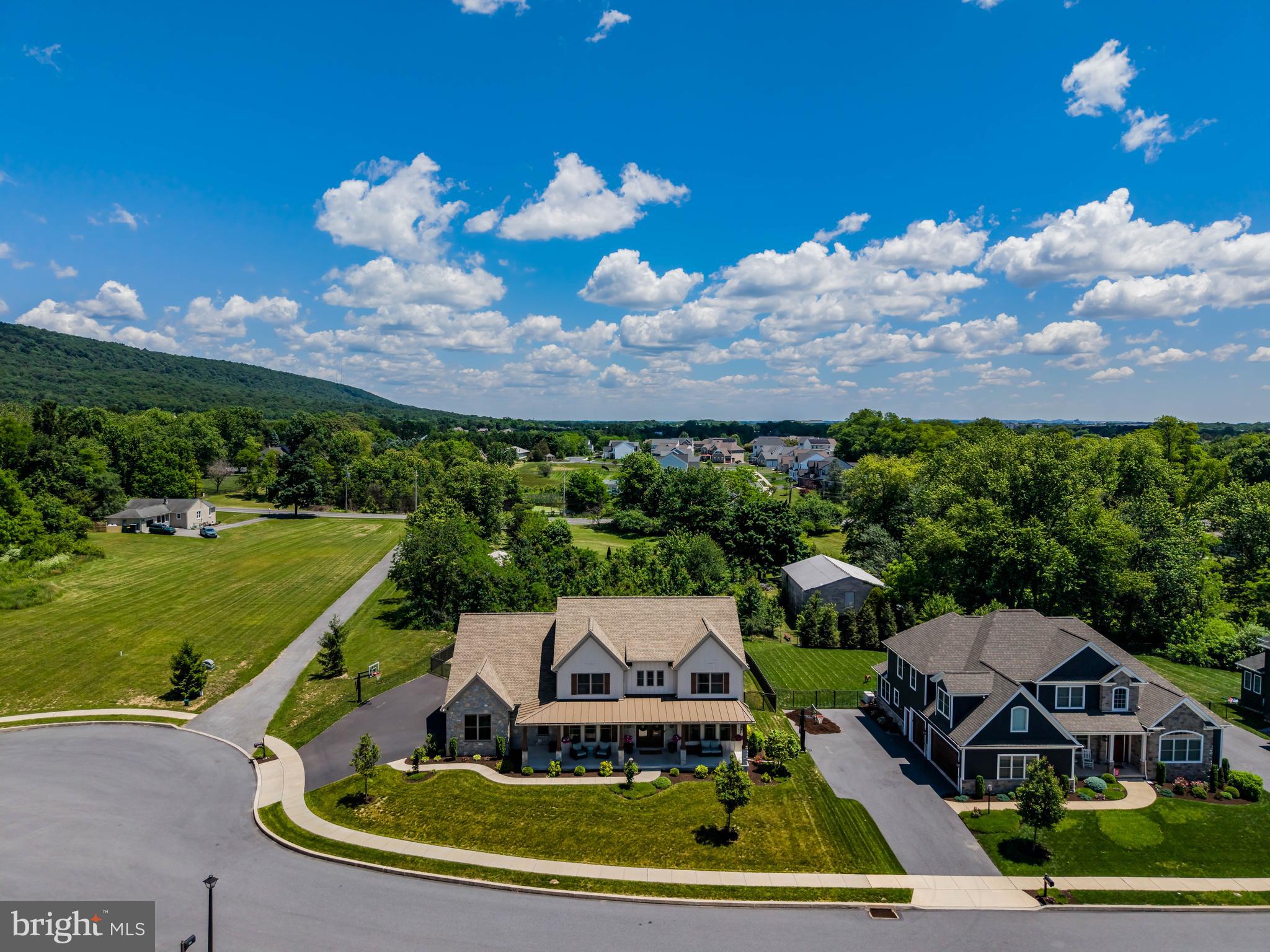 AVERY GLEN - Residential