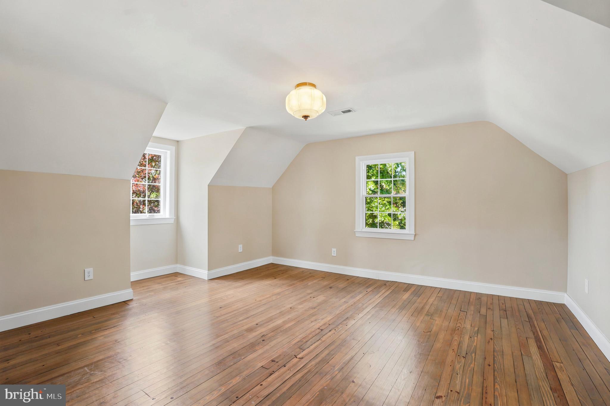 WYNNEWOOD - Residential