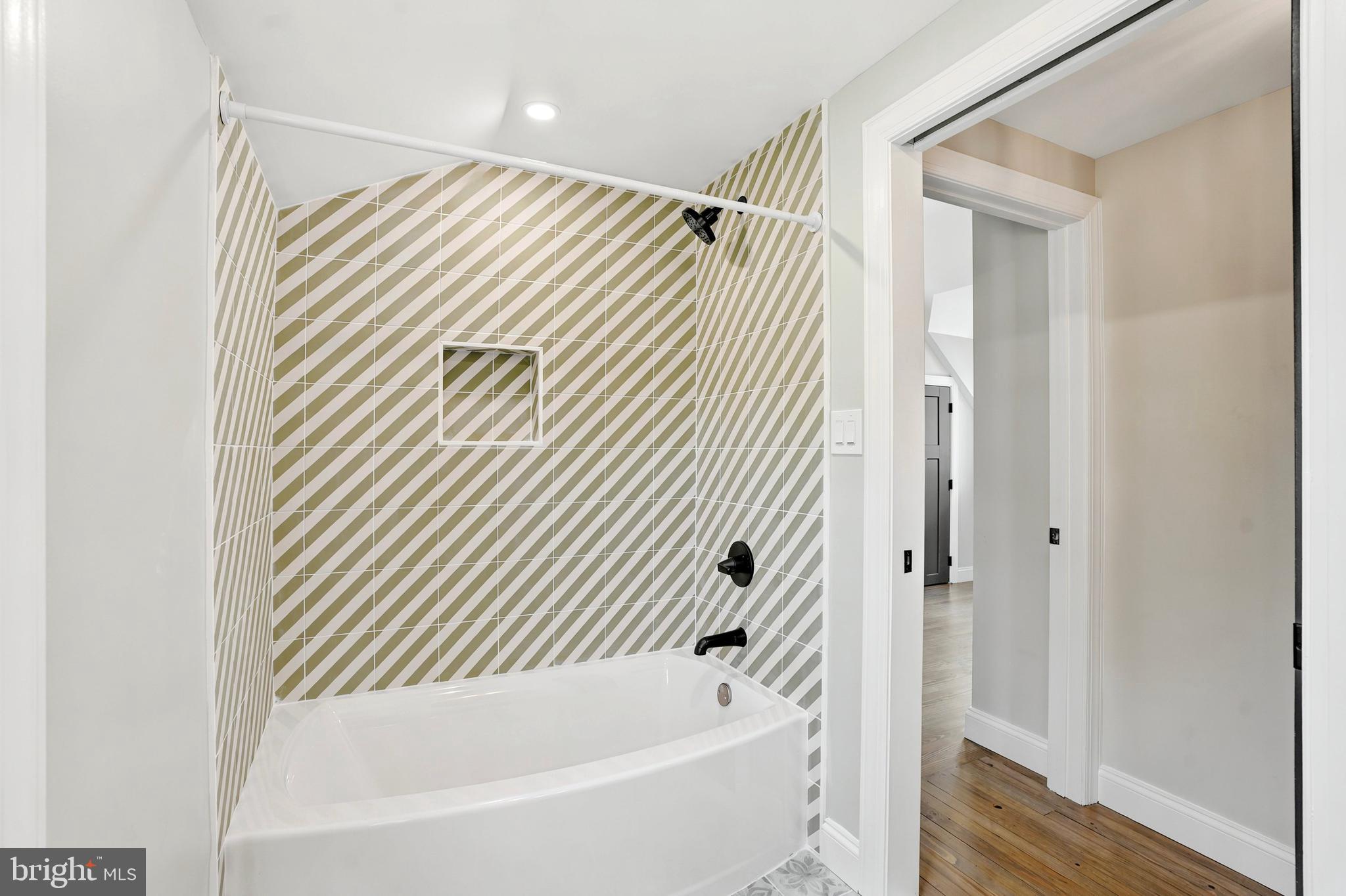 WYNNEWOOD - Residential