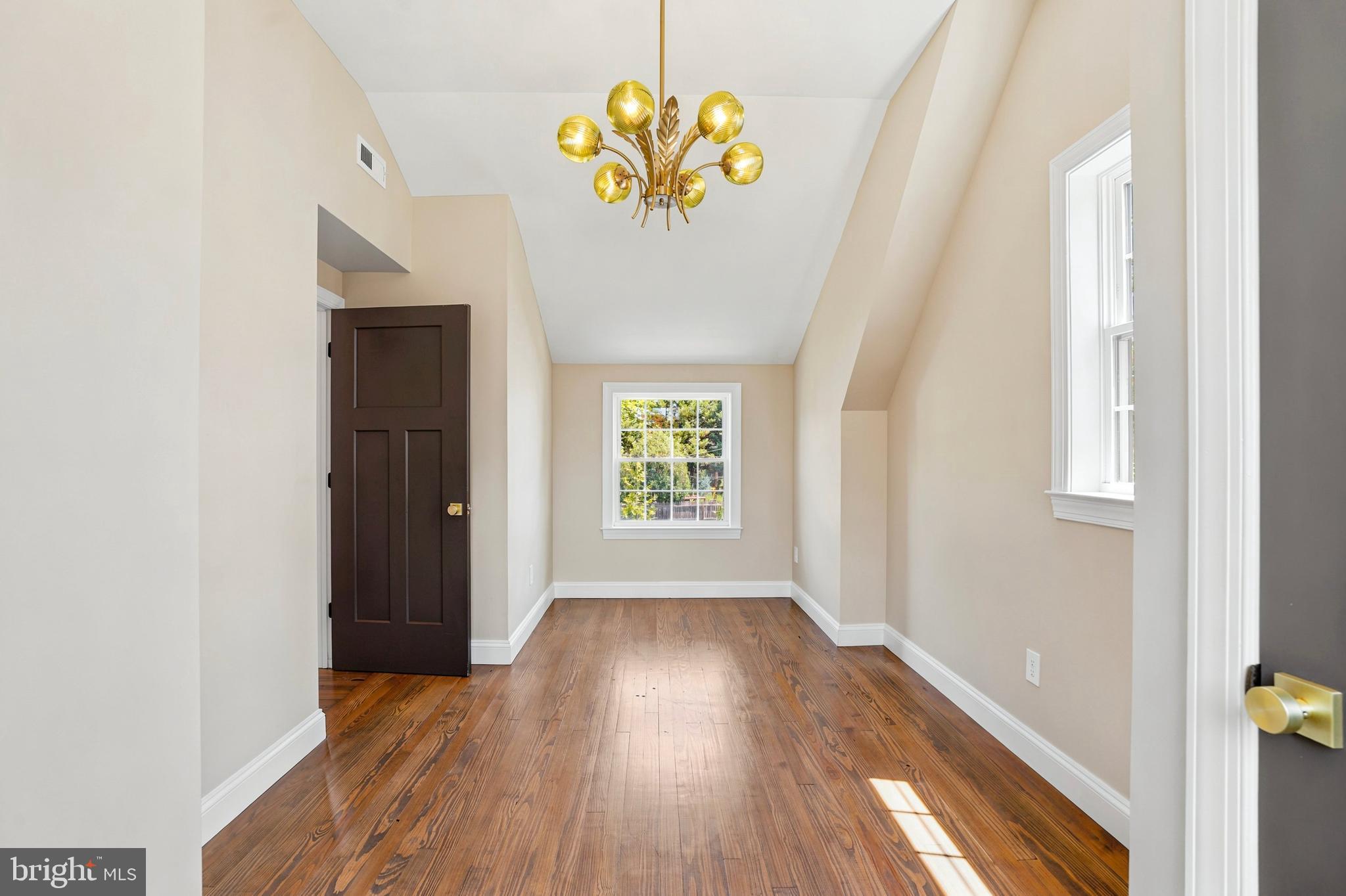 WYNNEWOOD - Residential