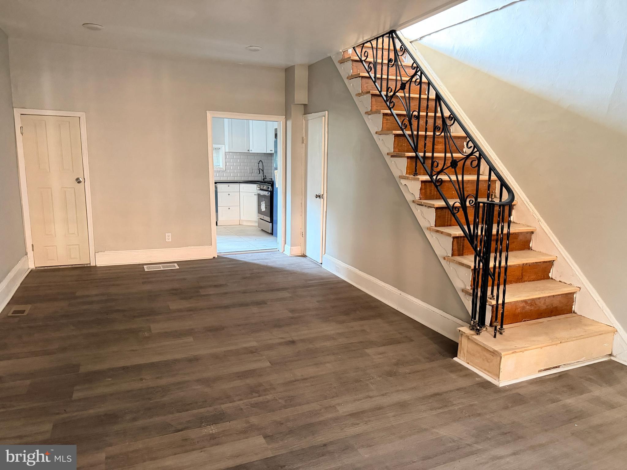 POINT BREEZE - Residential